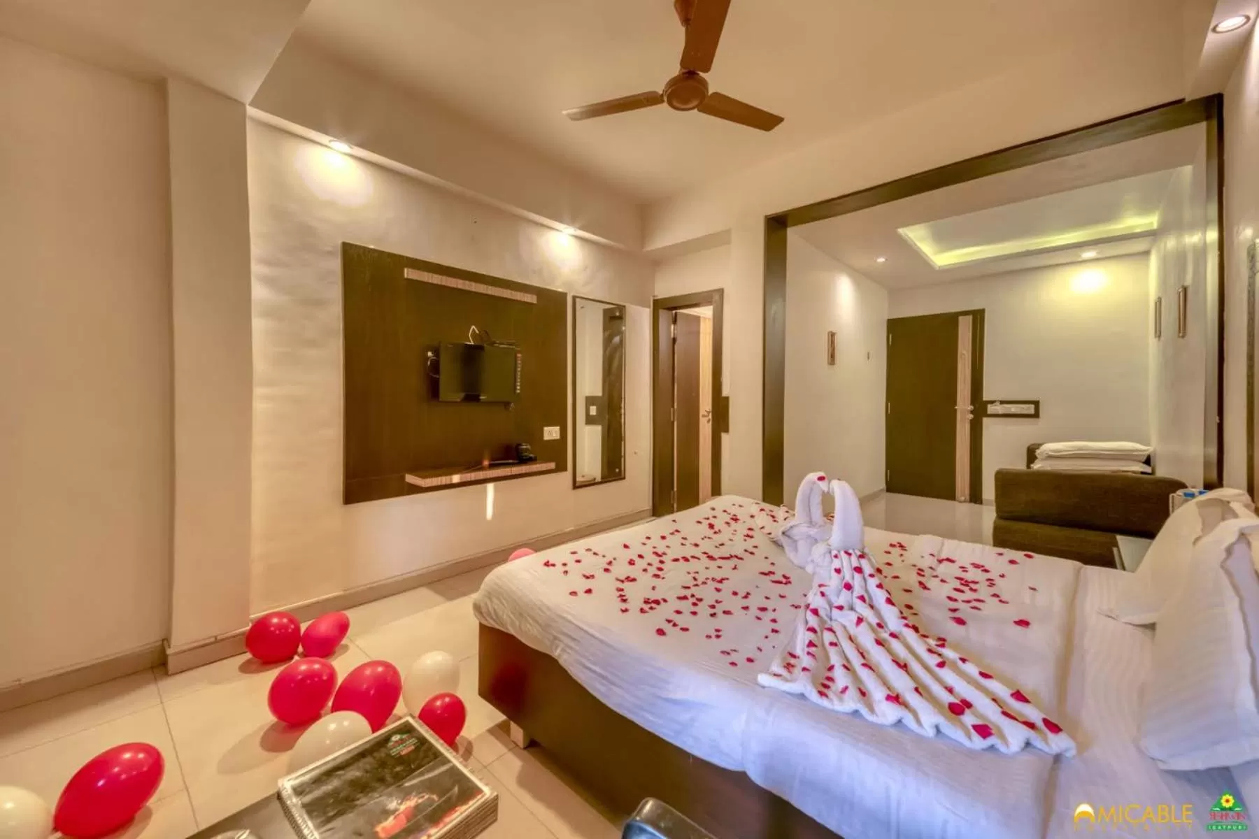 Bed in Hotel Ashwin Igatpuri, Pure Veg & Jain Food