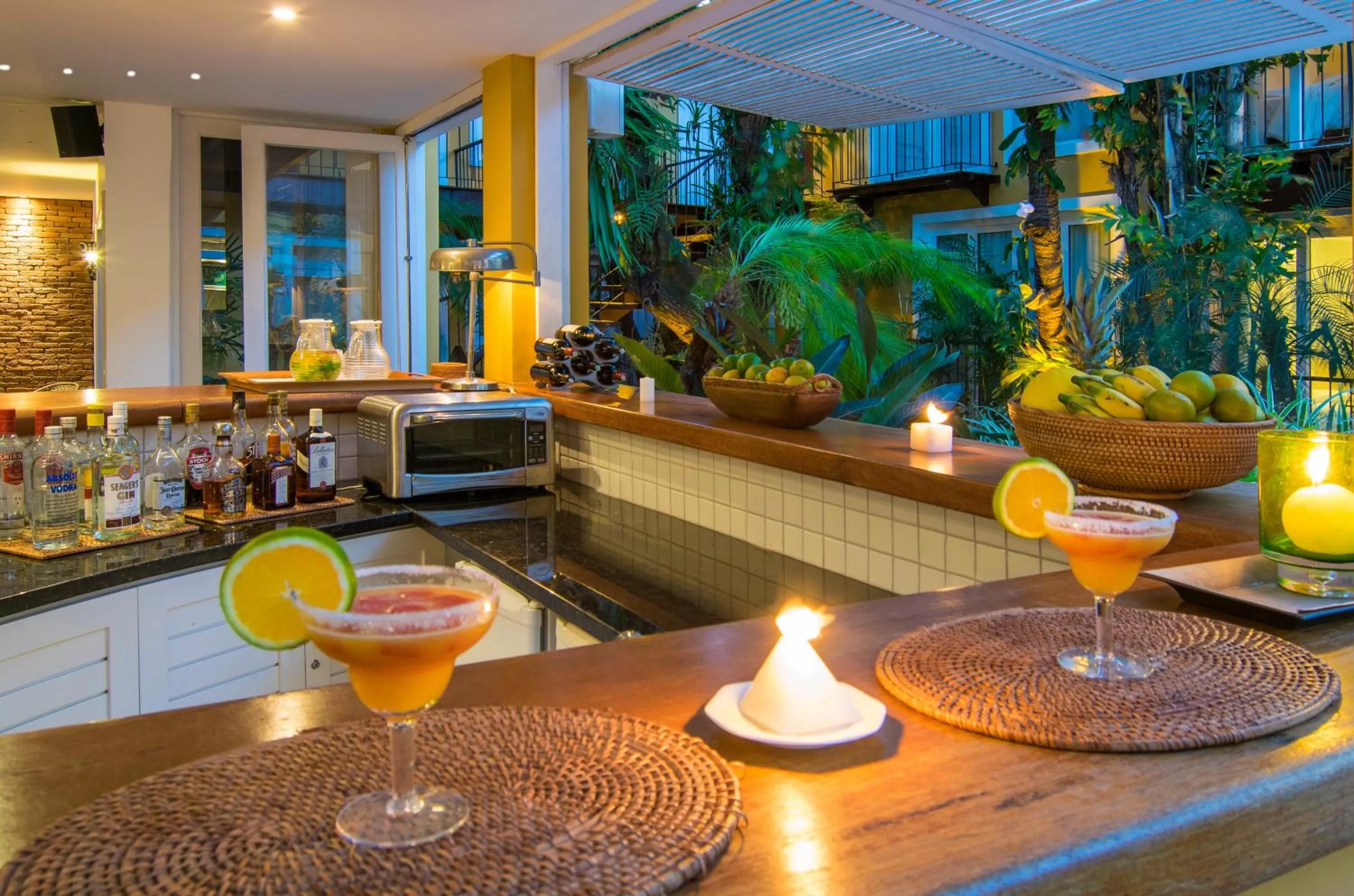 Lounge or bar in La Chimère Buzios Essence