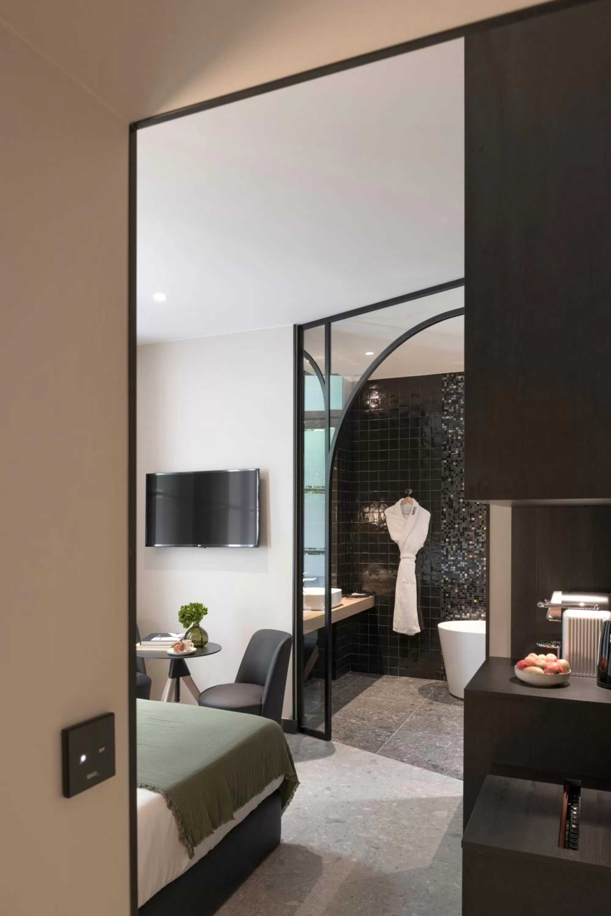 Bed, Seating Area in MiHotel Sala