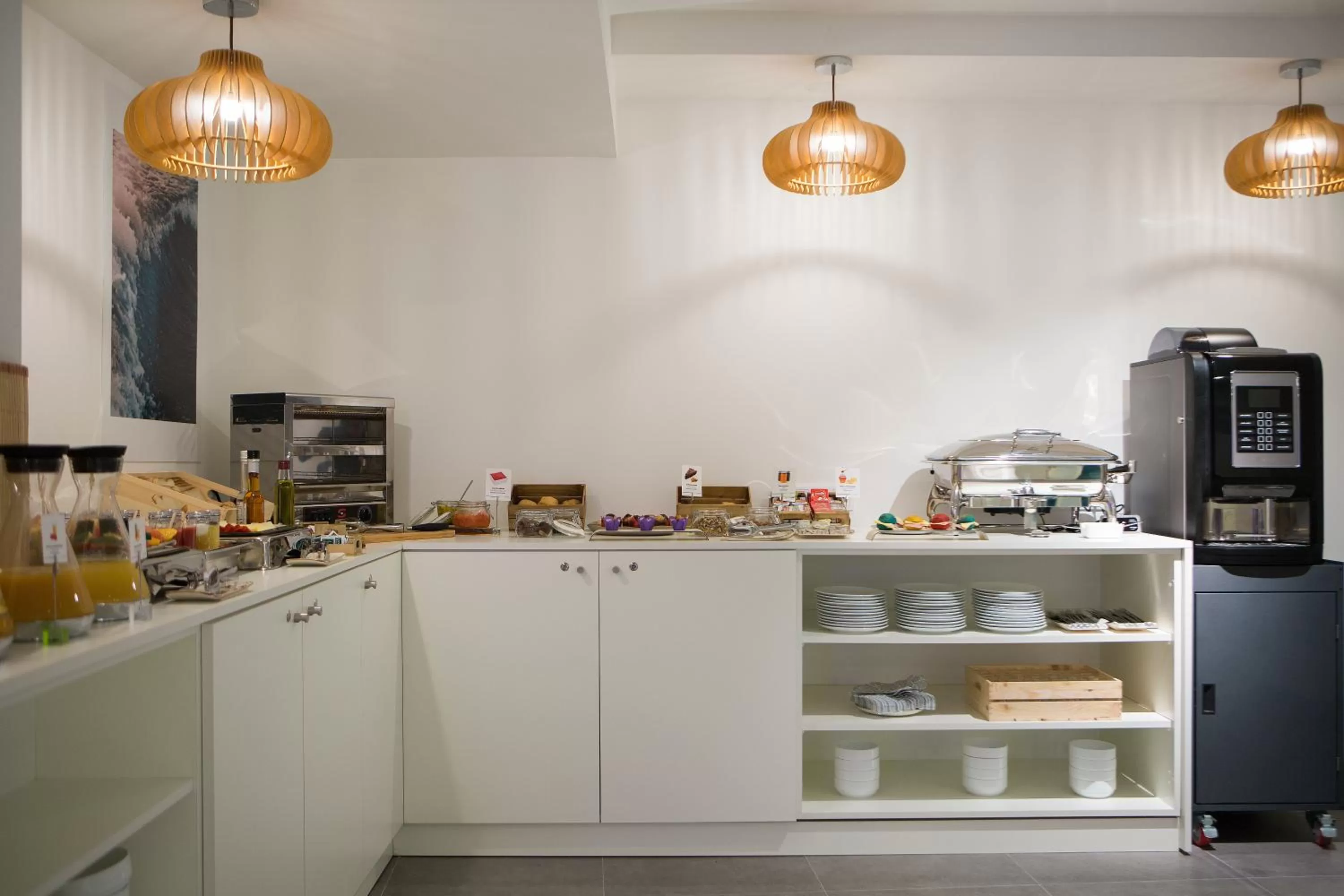 Buffet breakfast in Casual de las Olas San Sebastián