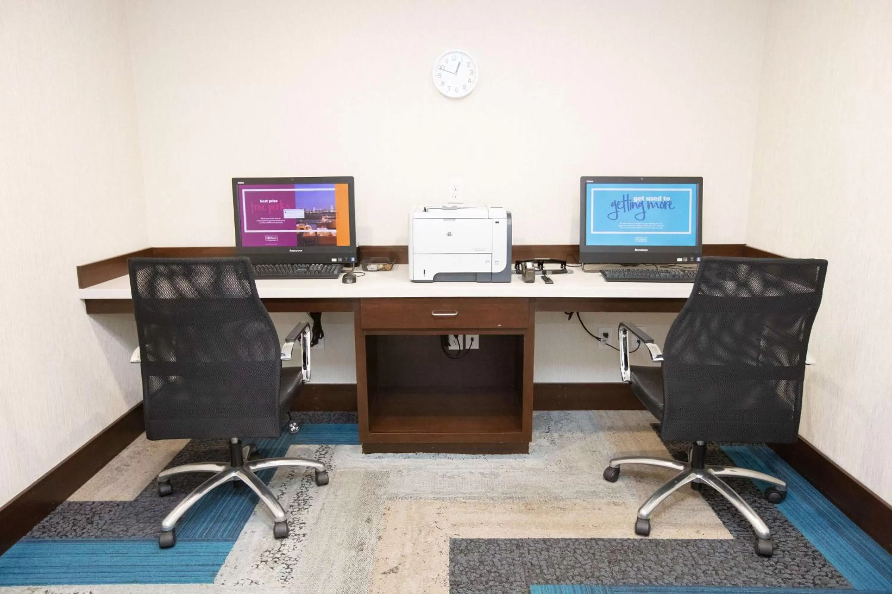 Business facilities in Hampton Inn Toledo Oregon