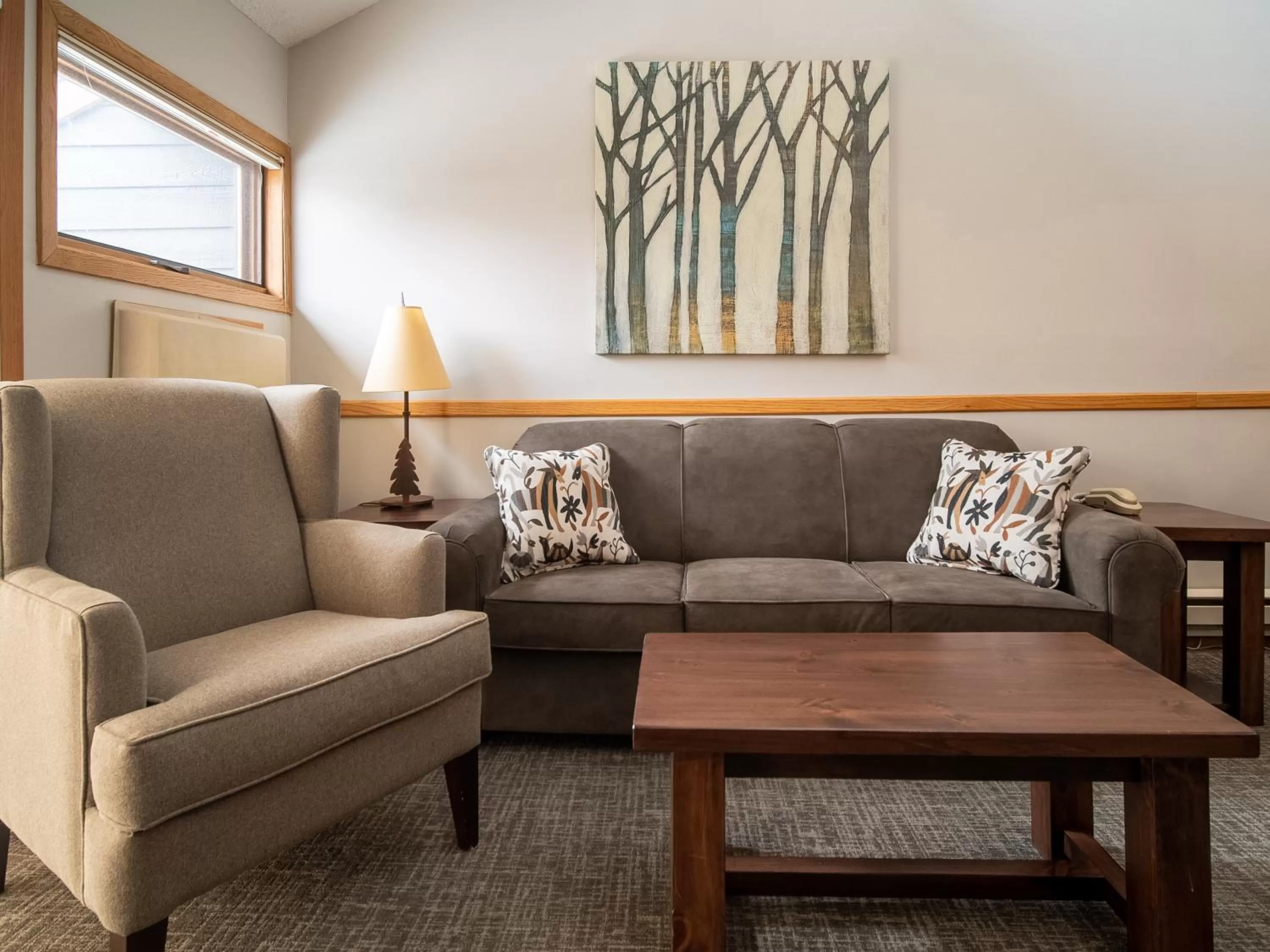 Seating Area in Caribou Highlands Lodge
