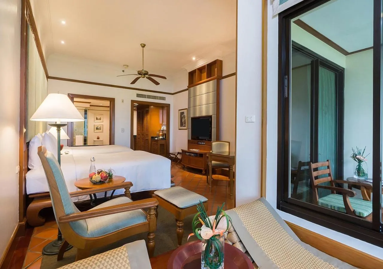 TV and multimedia in JW Marriott Phuket Resort and Spa