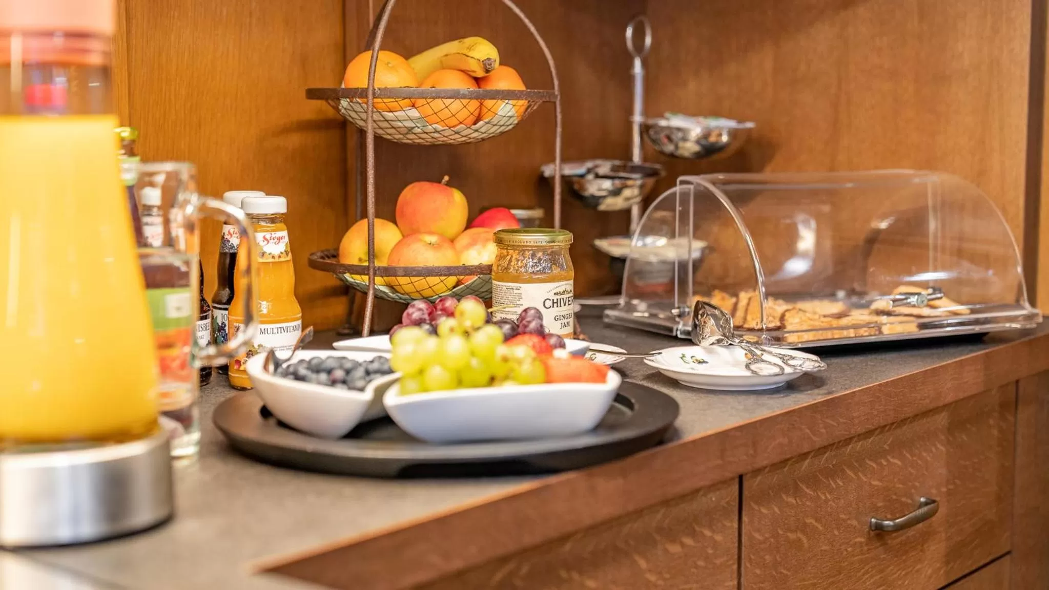 Coffee/tea facilities in Hotel Steffl Garni inkl Chiemgau Karte