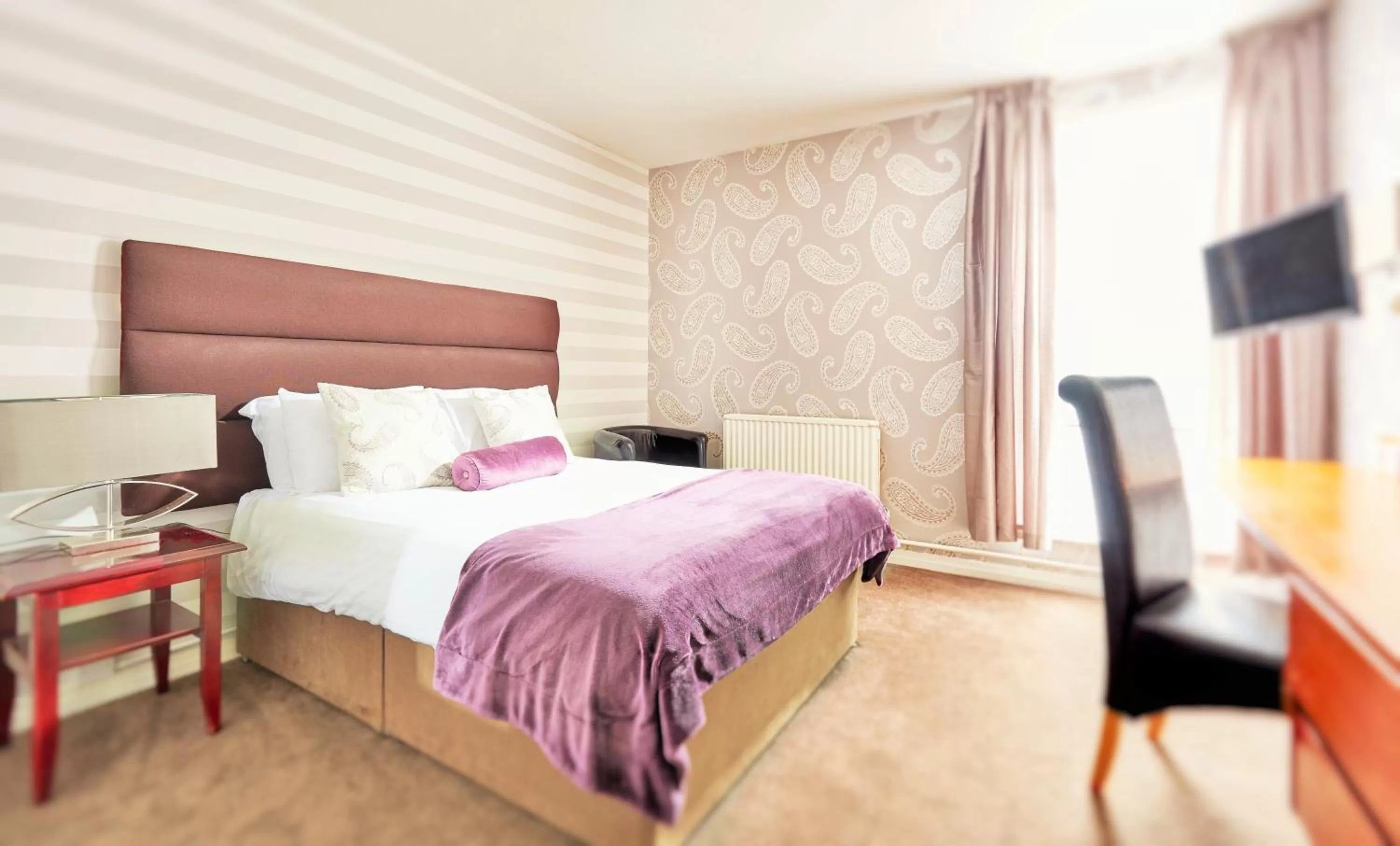 Bedroom, Bed in St James Hotel