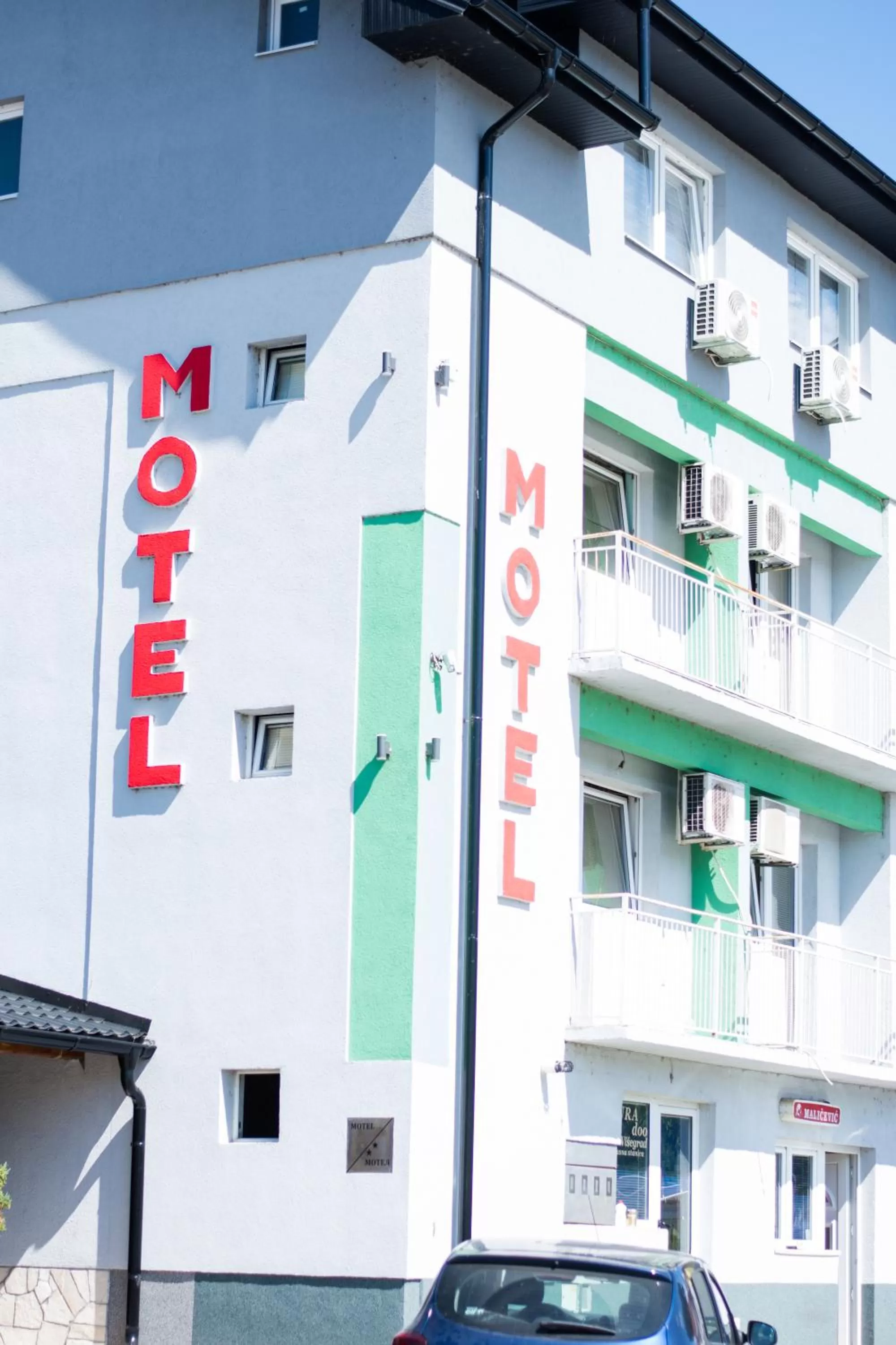 Property Building in Motel Aura