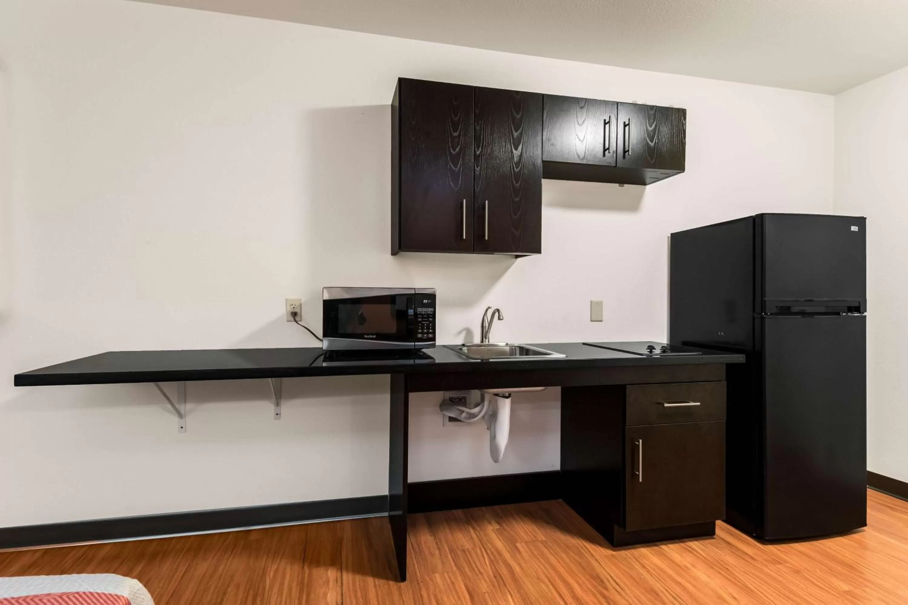 Photo of the whole room in Motel 6 Wilkes Barre Arena