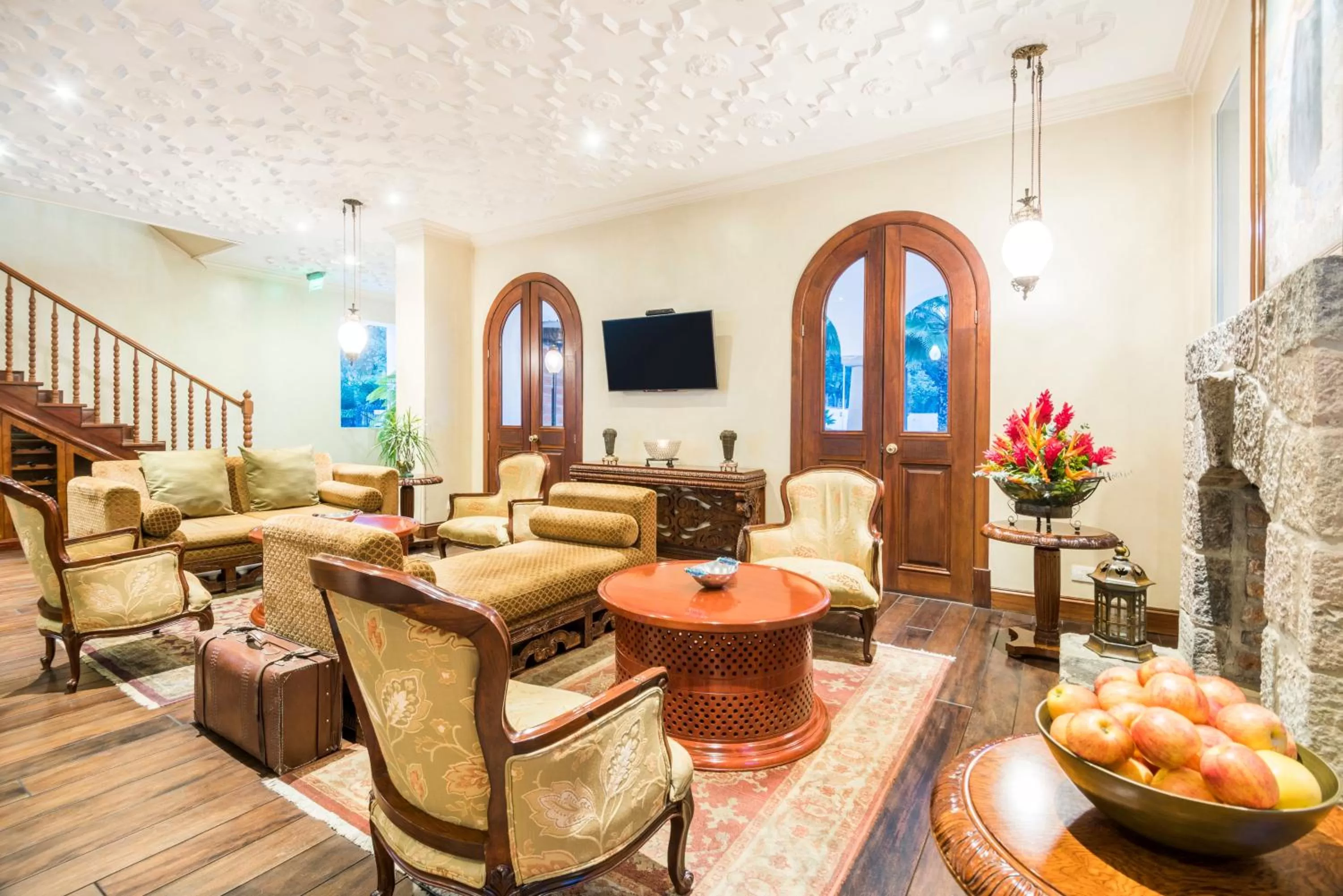 Lounge or bar in Holiday Inn Express Quito by IHG