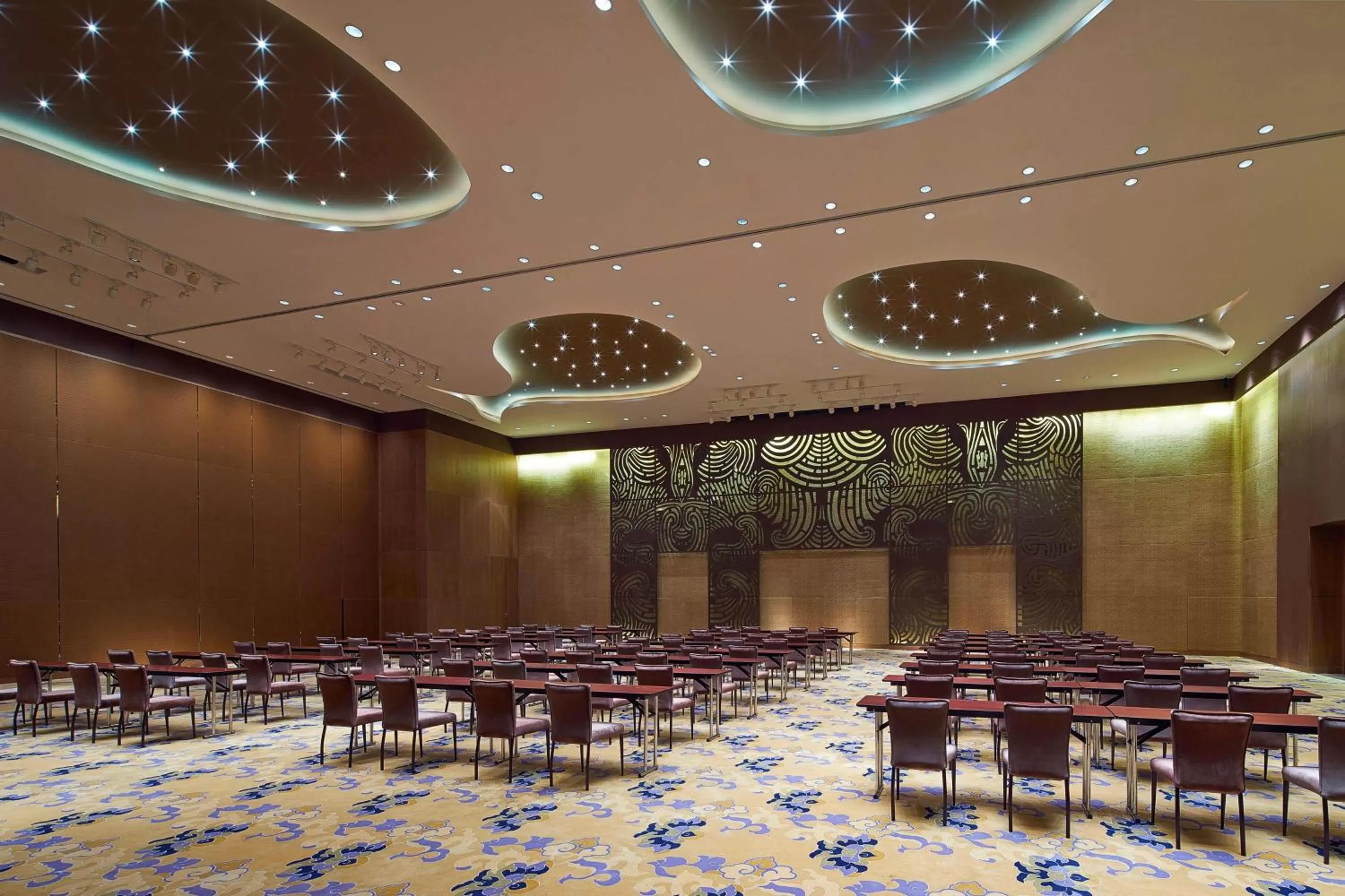 Meeting/conference room in Four Points By Sheraton Guilin Lingui
