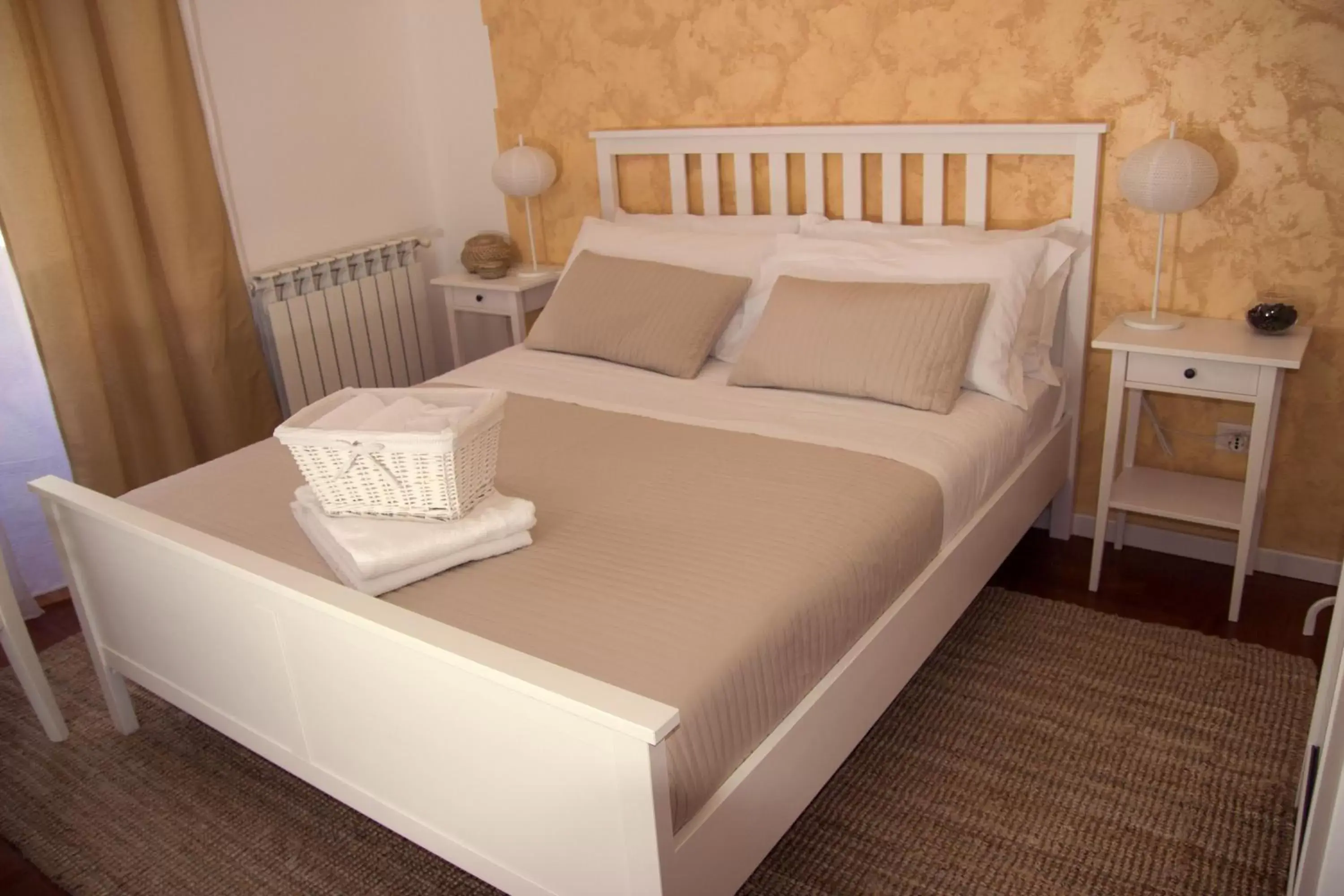 Double Room with Private External Bathroom in B&B Gallidoro Double Room with Private External Bathroom in B&B Gallidoro