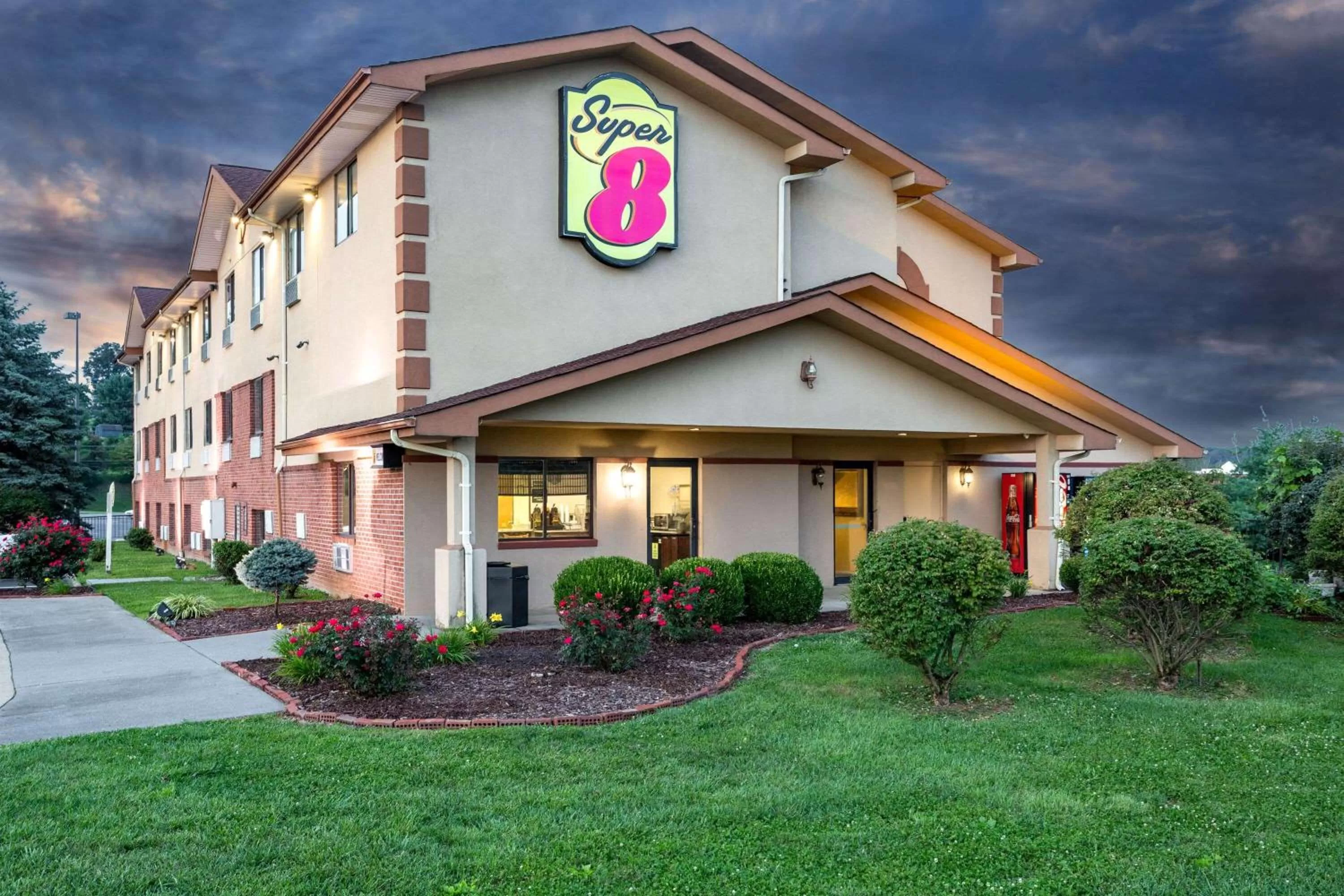 Property building in Super 8 by Wyndham Abingdon VA
