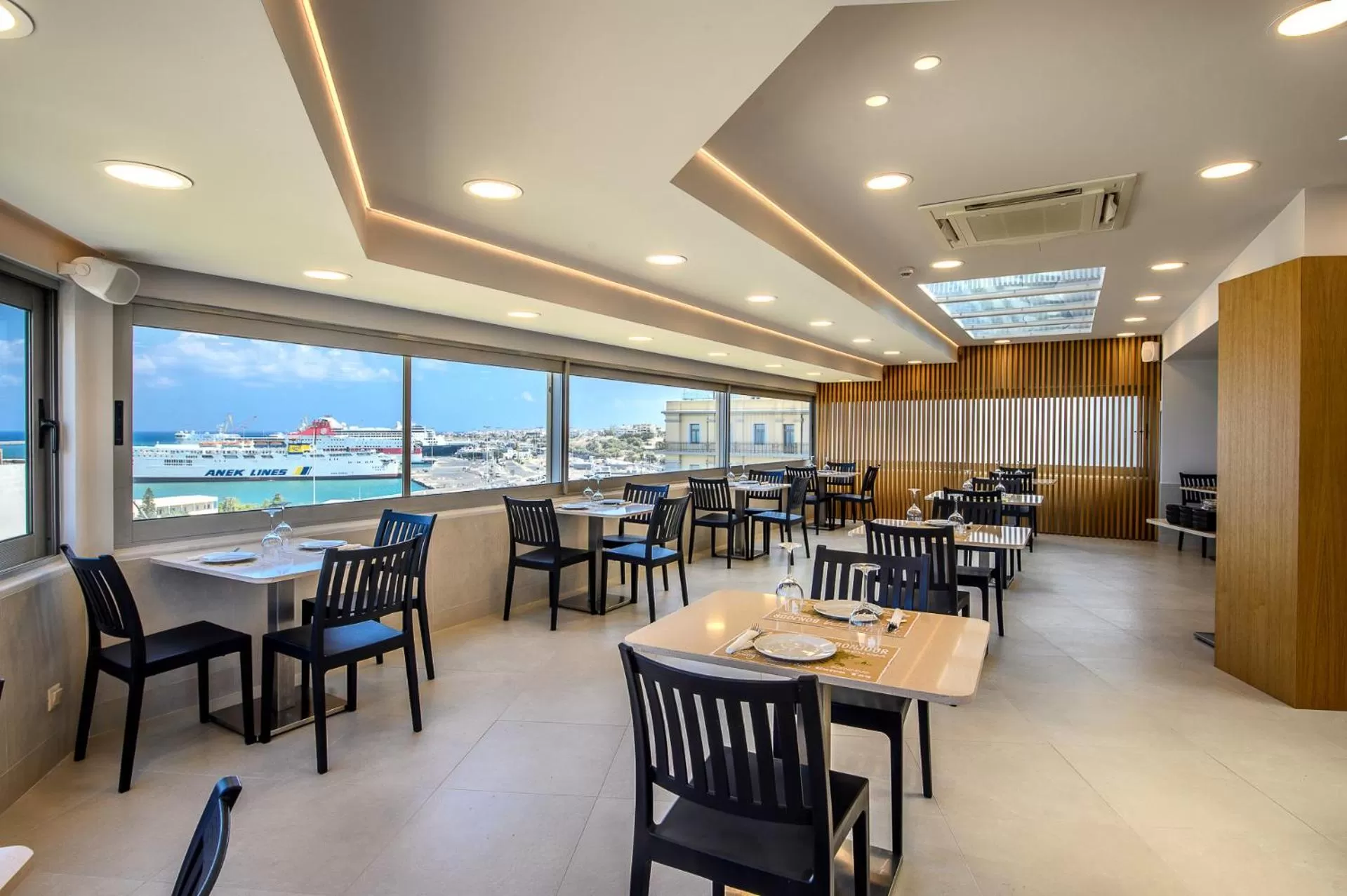 Breakfast in Marin Hotel