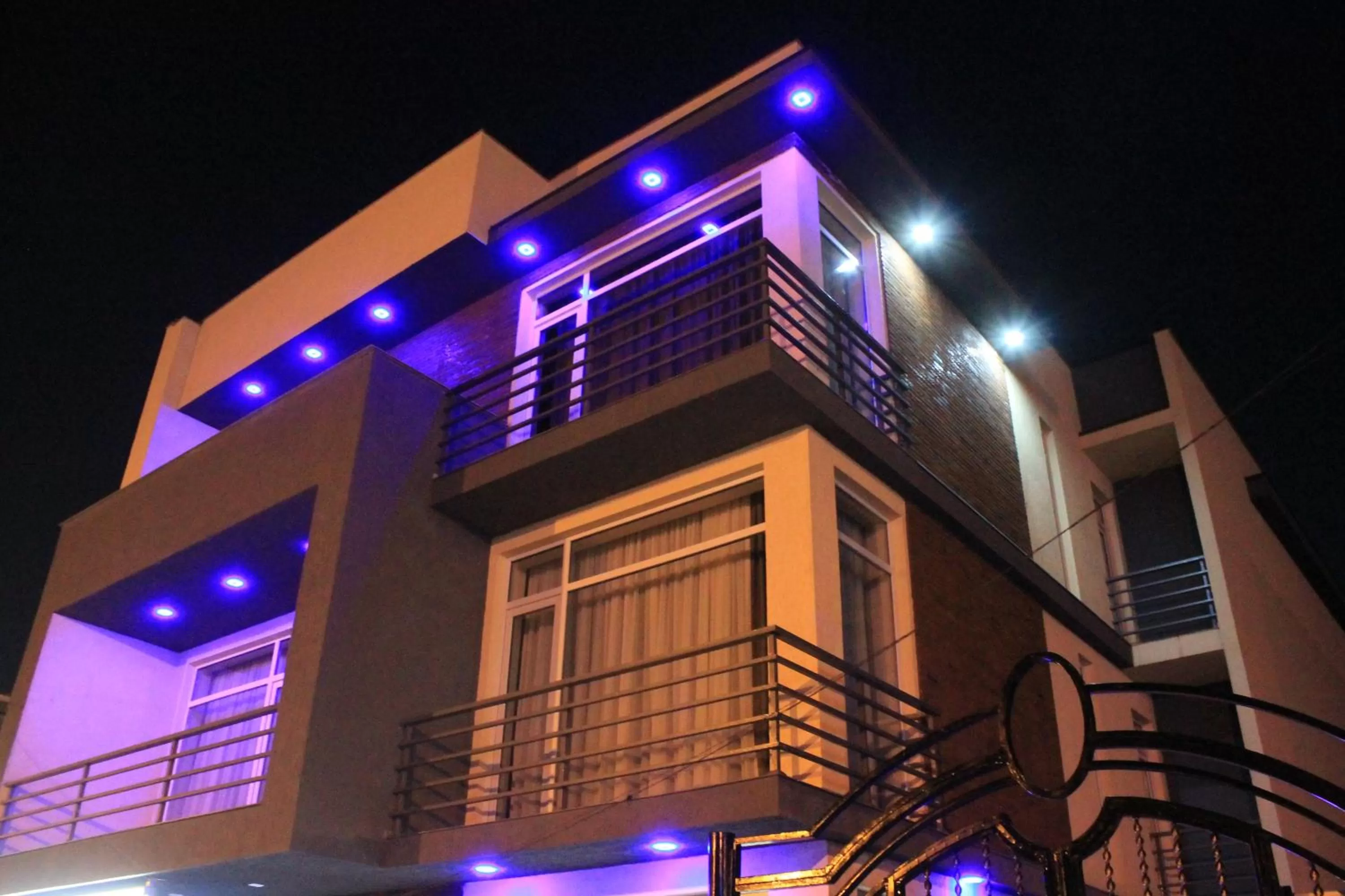 Property building in Liel