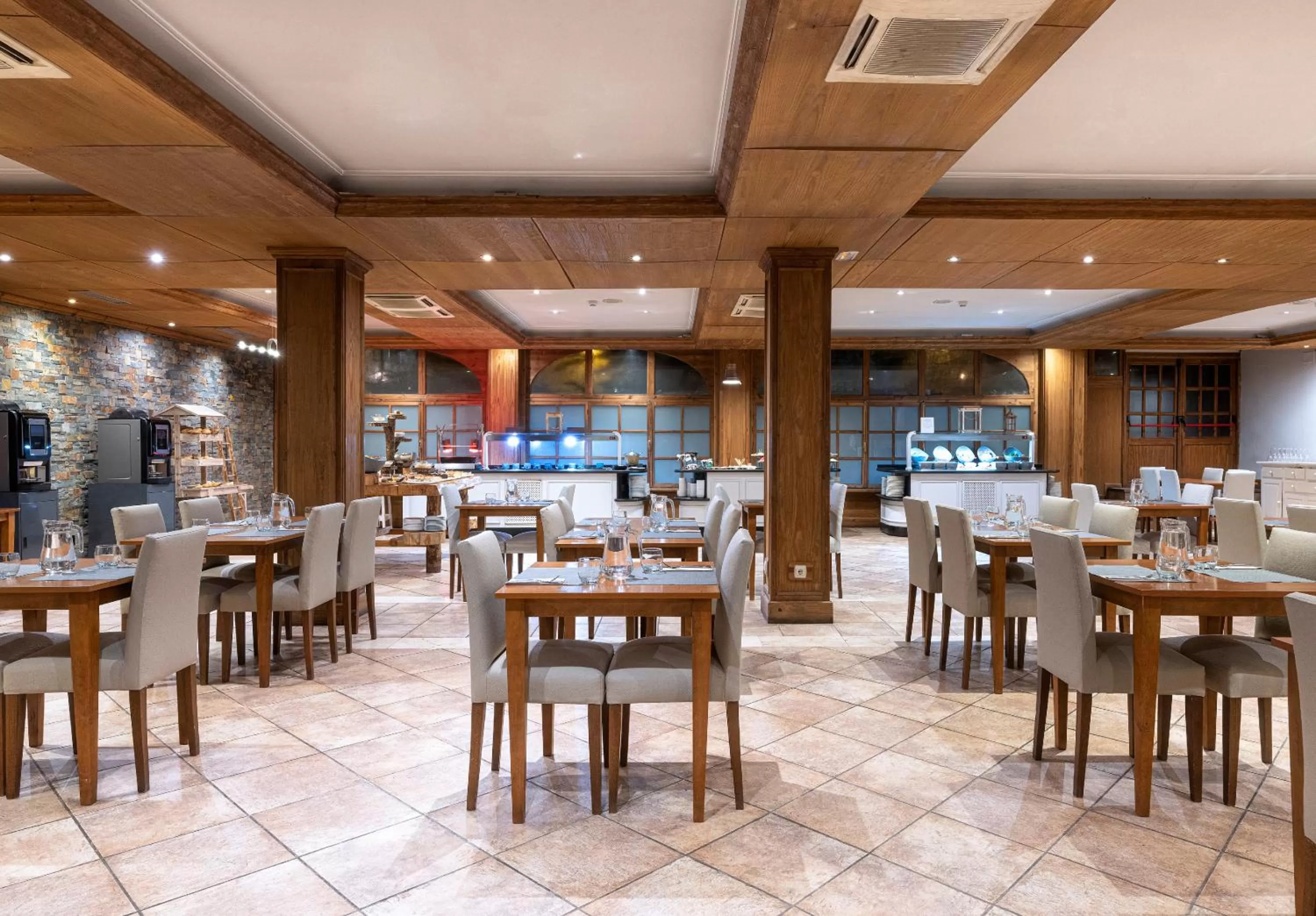 Restaurant/places to eat in Hotel Vielha Val d'Aran, Affiliated by Meliá