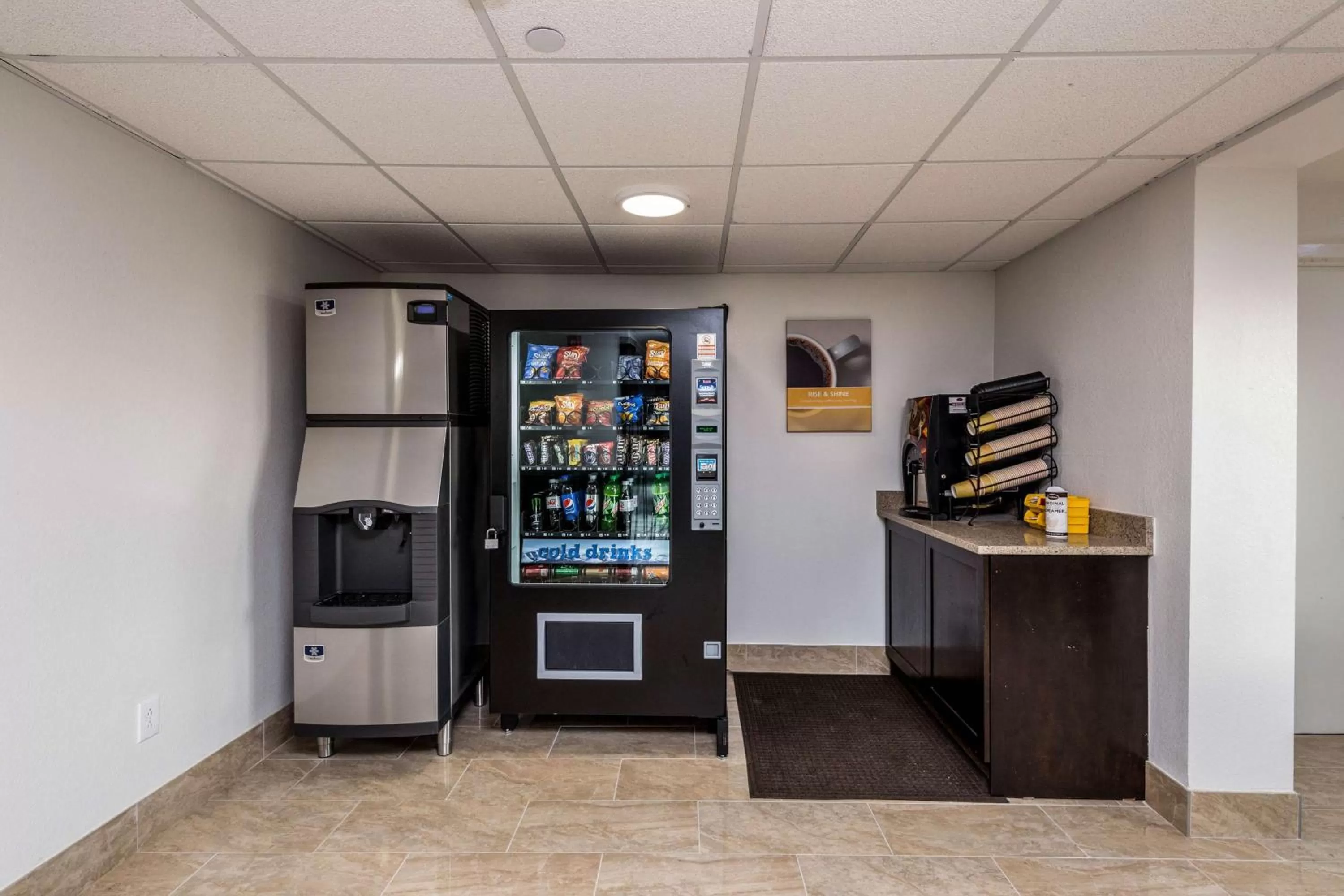 vending machine in Motel 6 Peoria