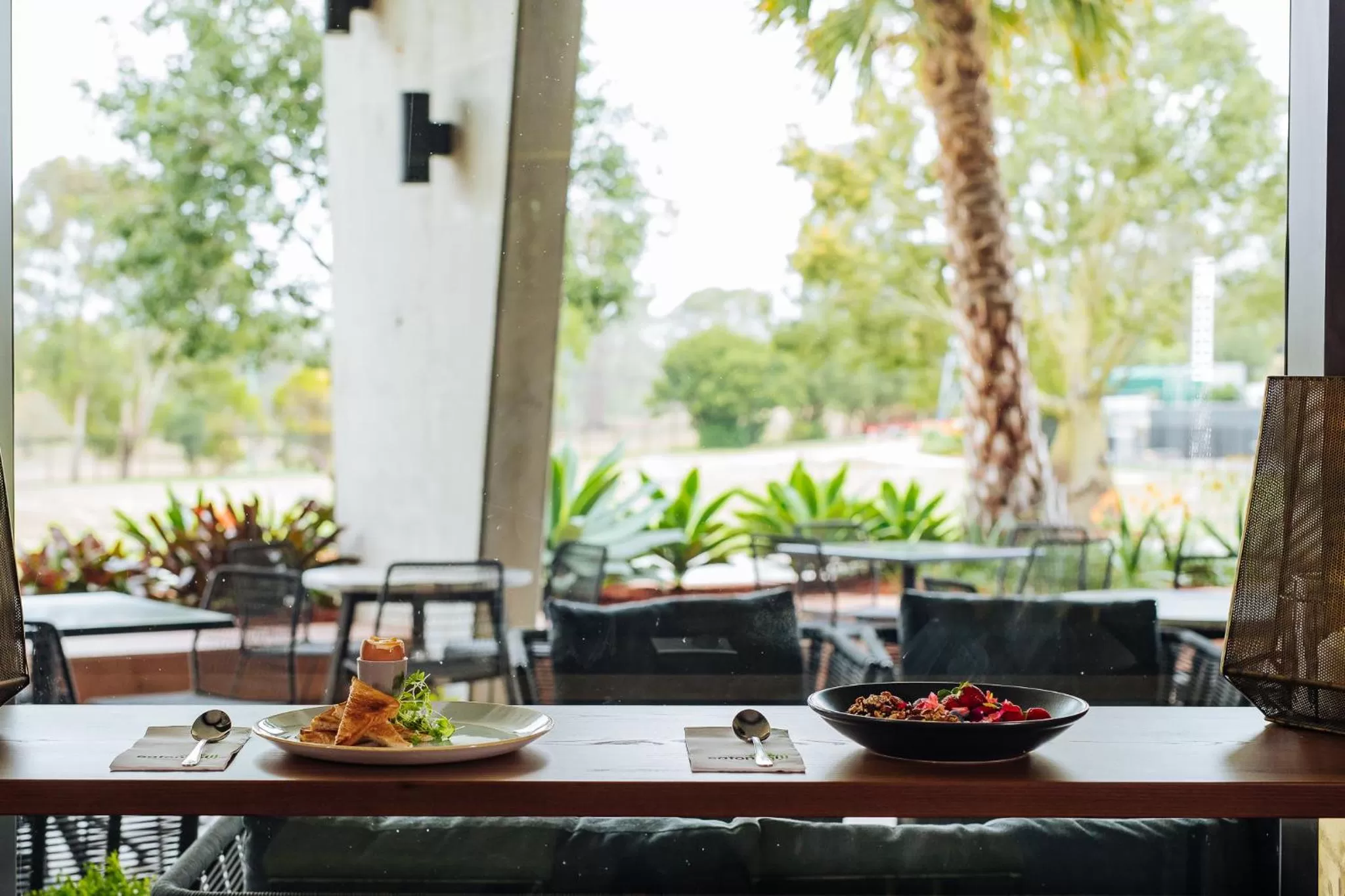 Breakfast in Eatons Hill Hotel