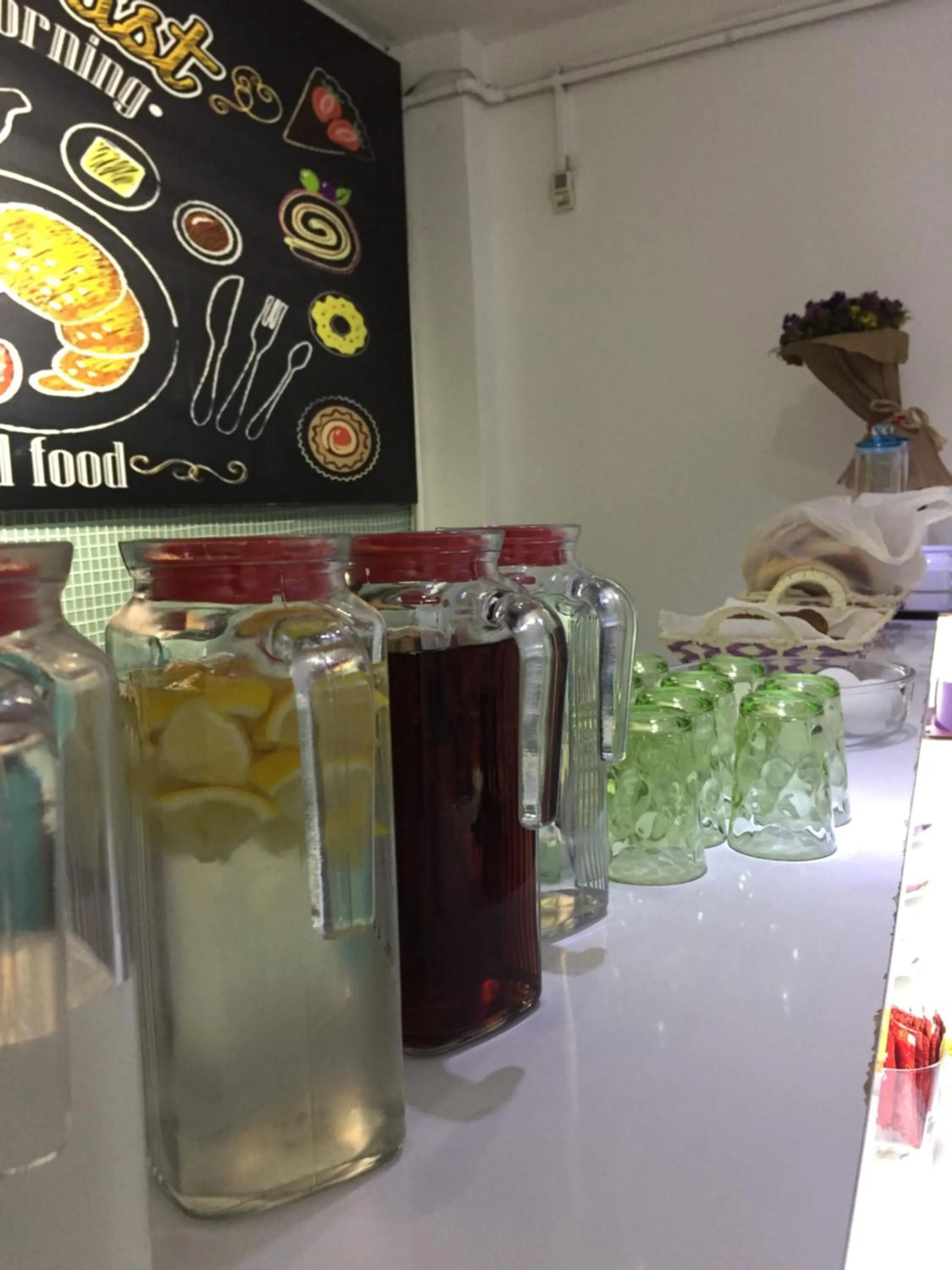 Restaurant/places to eat in Minel Hotel