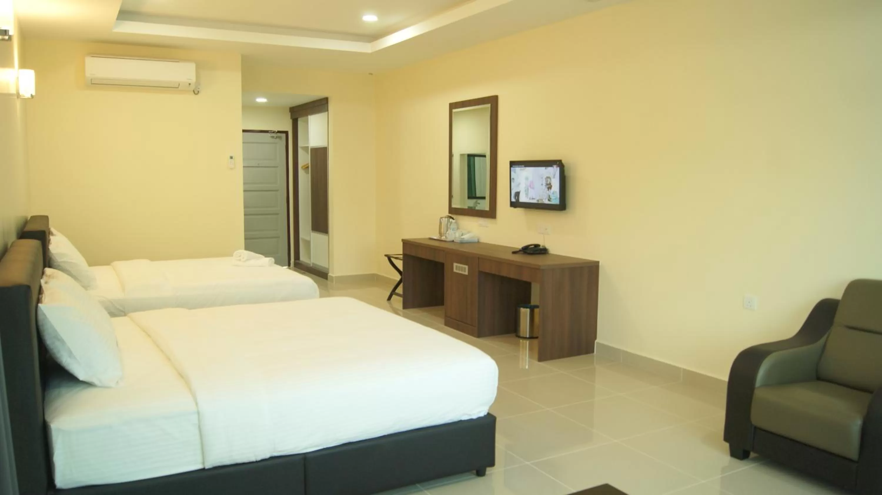 Living room, Bed in Wang Valley Resort