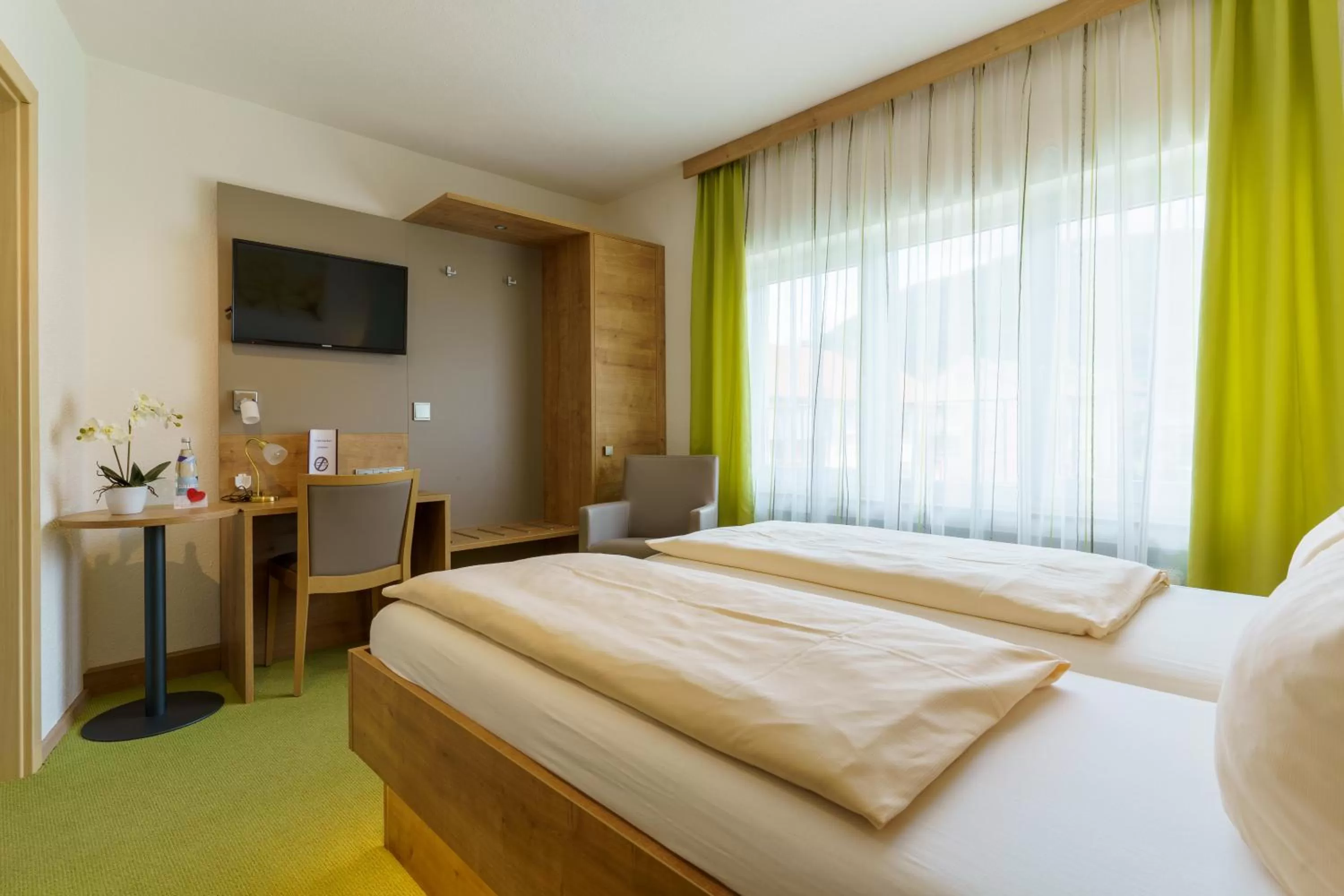 Staff, Bed in Hotel Rosenstein