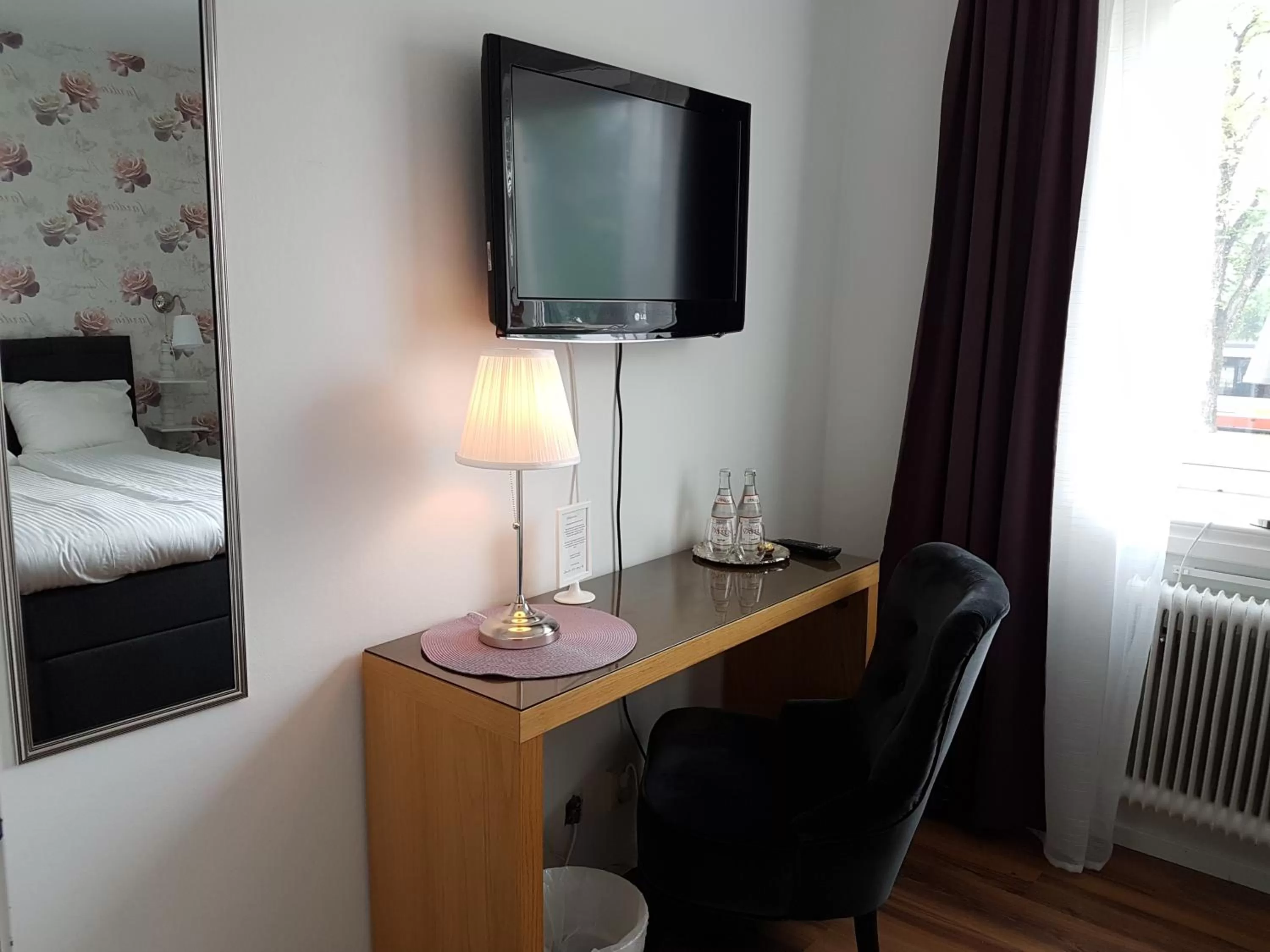 Bed in Smålandsstenar hotell