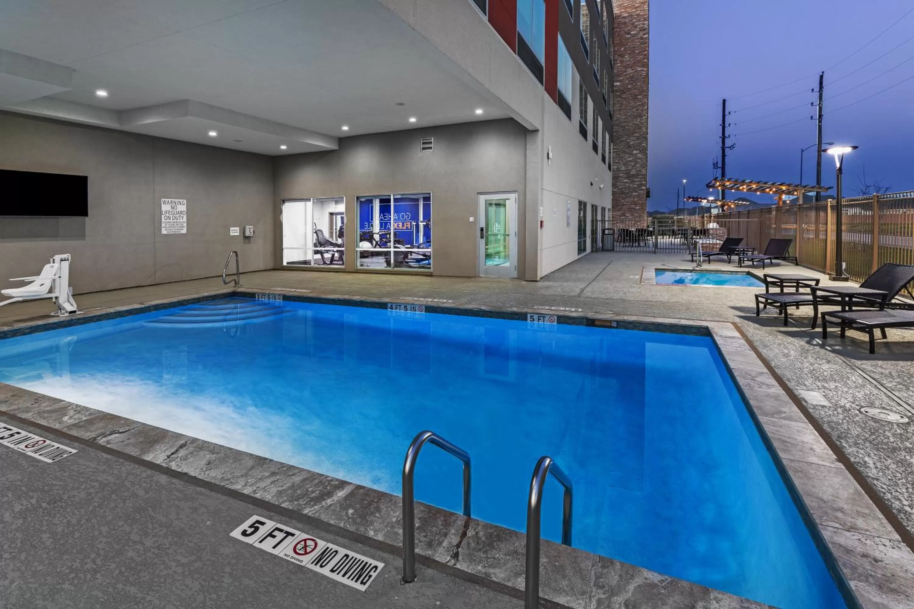 Swimming pool in Holiday Inn Express & Suites - Houston SW - Rosenberg by IHG