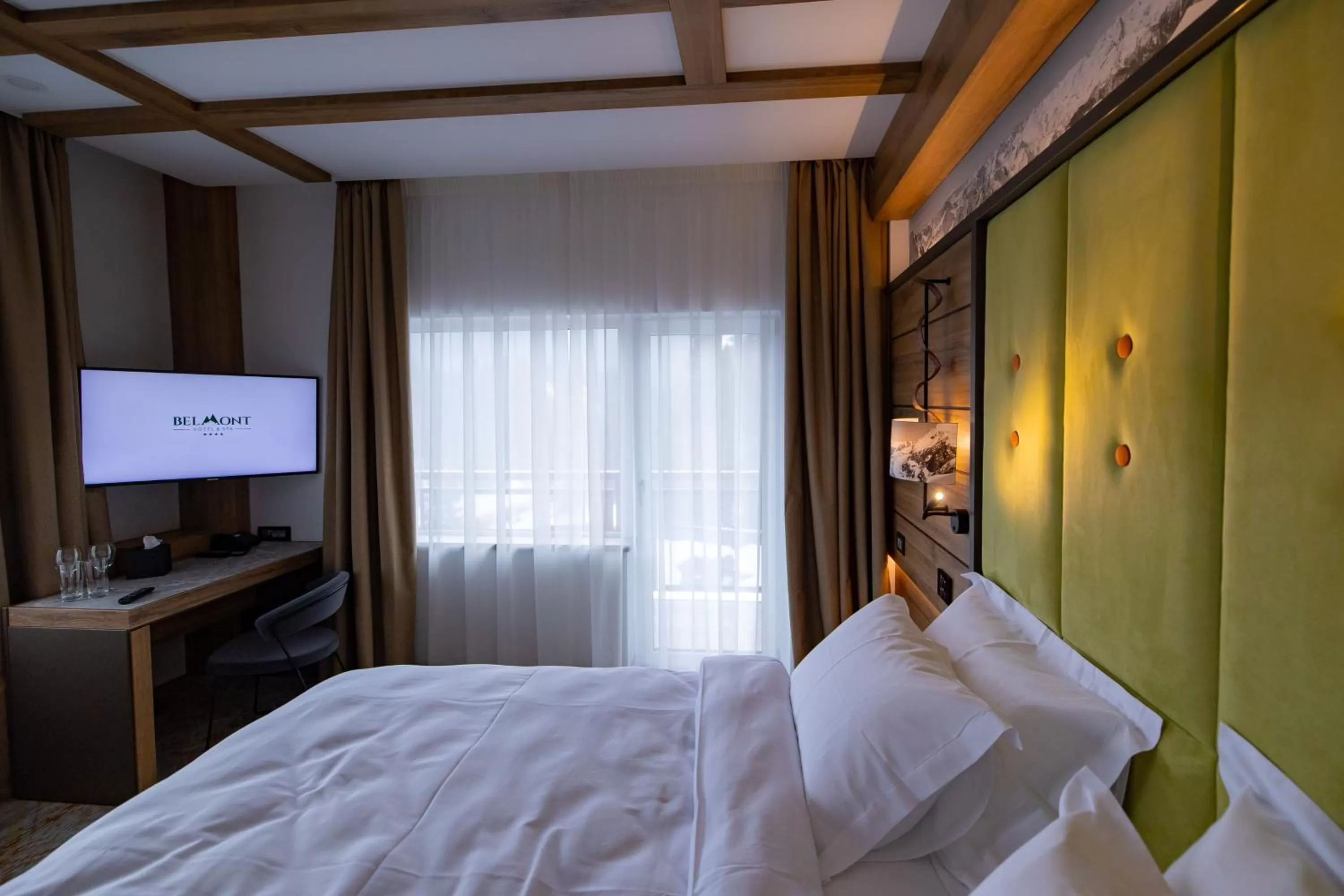 Photo of the whole room, Bed in Hotel Belmont & Spa