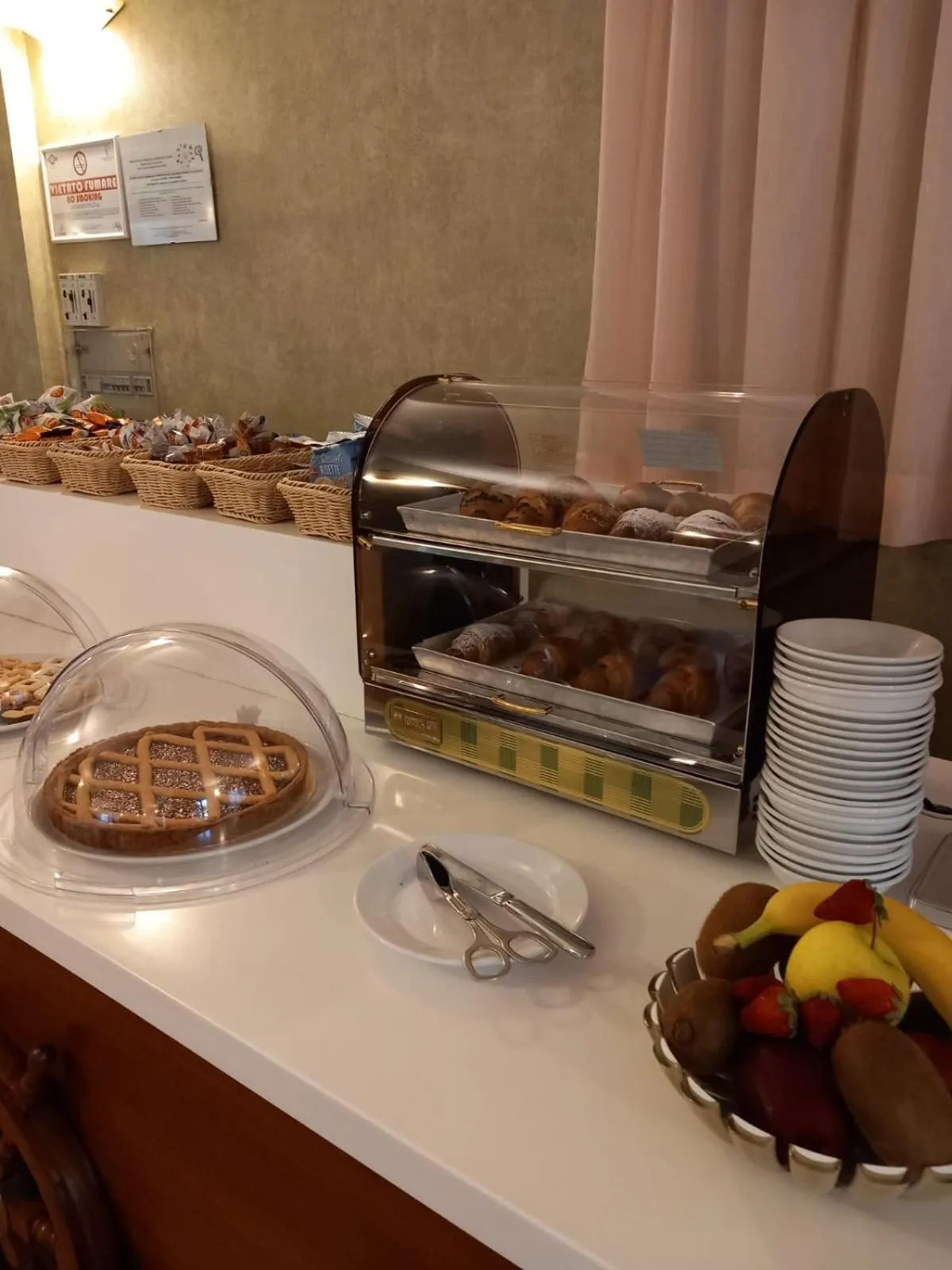 Breakfast in Hotel Corallo