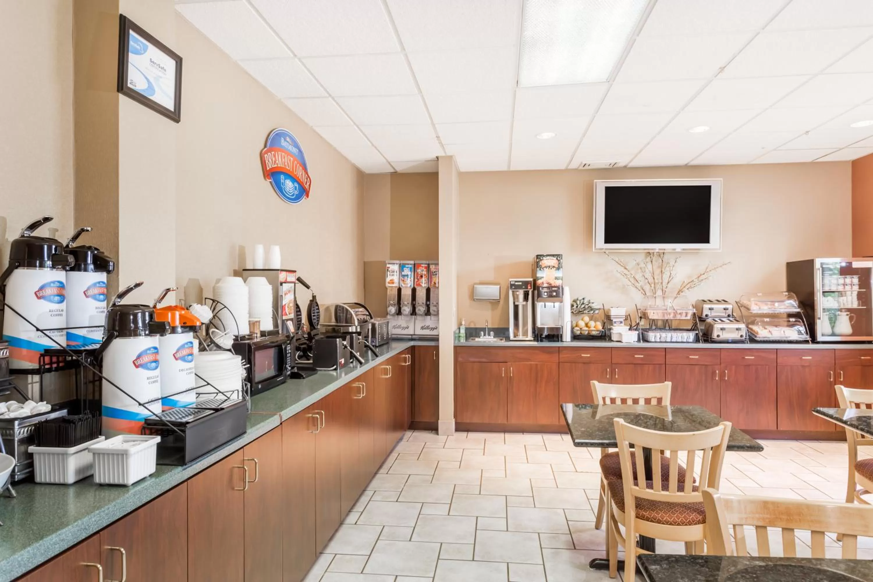 Continental breakfast in Baymont by Wyndham Asheville/Biltmore