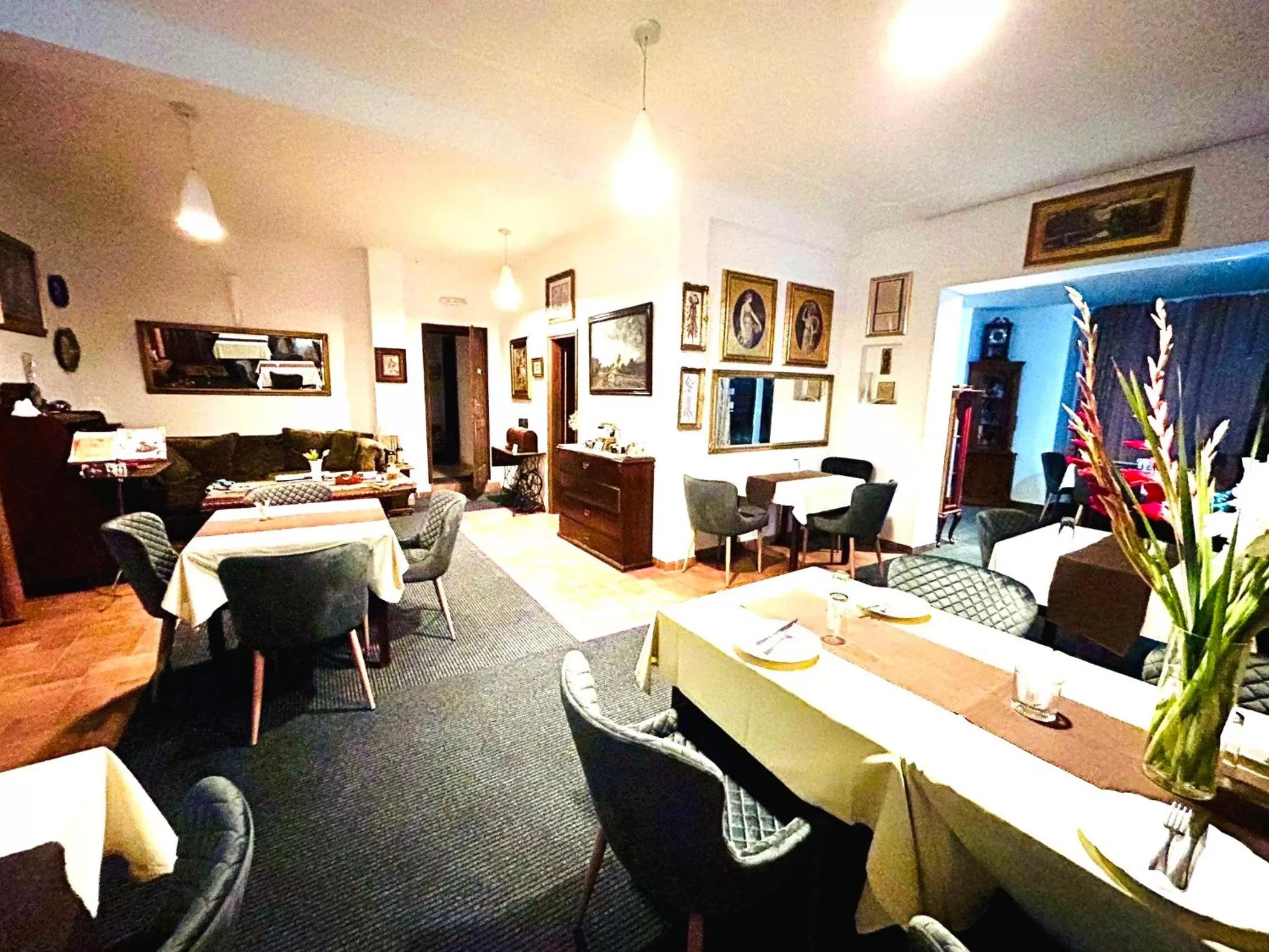 Dining area, Restaurant/Places to Eat in Pansion Vila Vanda