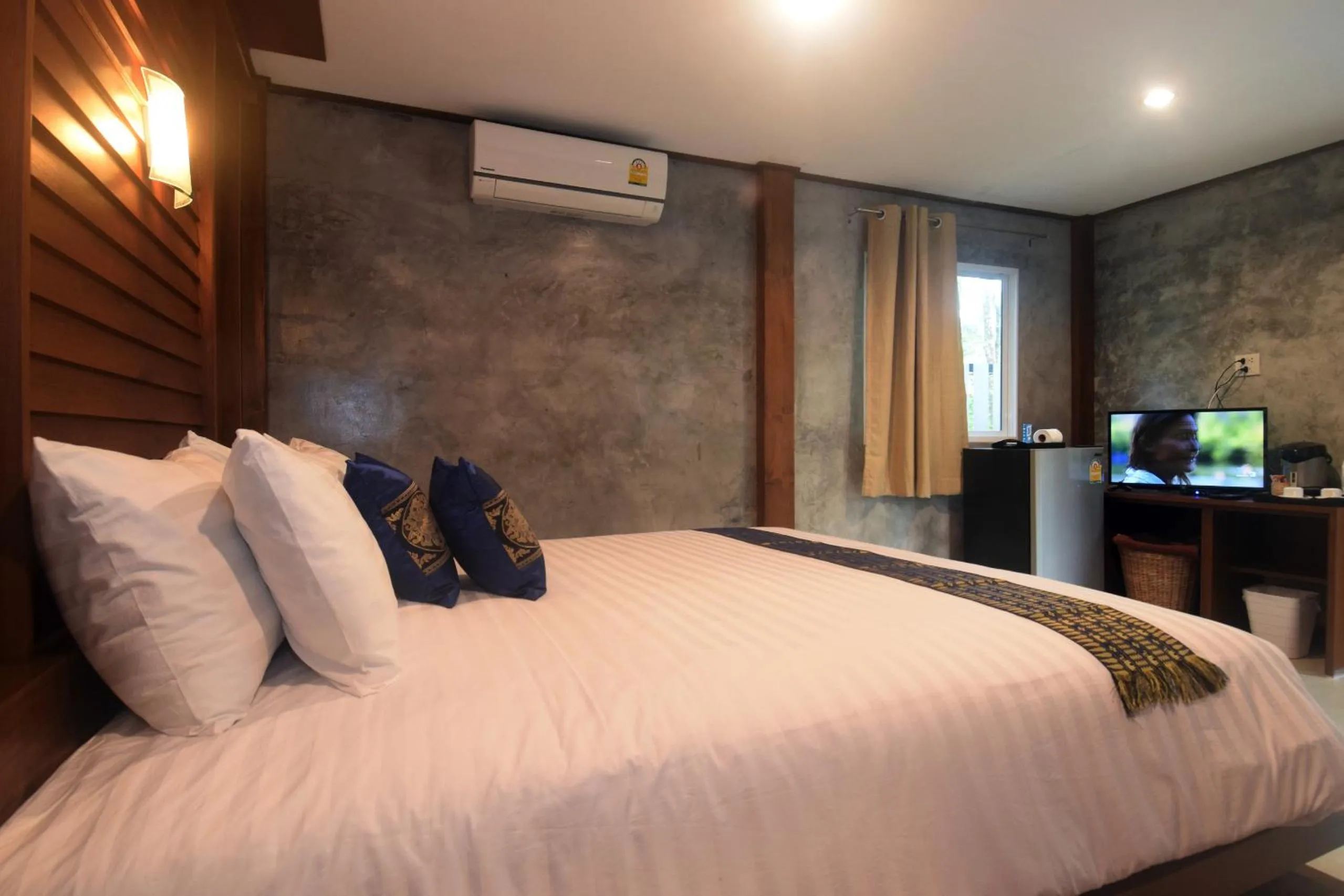 Coffee/tea facilities, Bed in BaanPhong Lanta