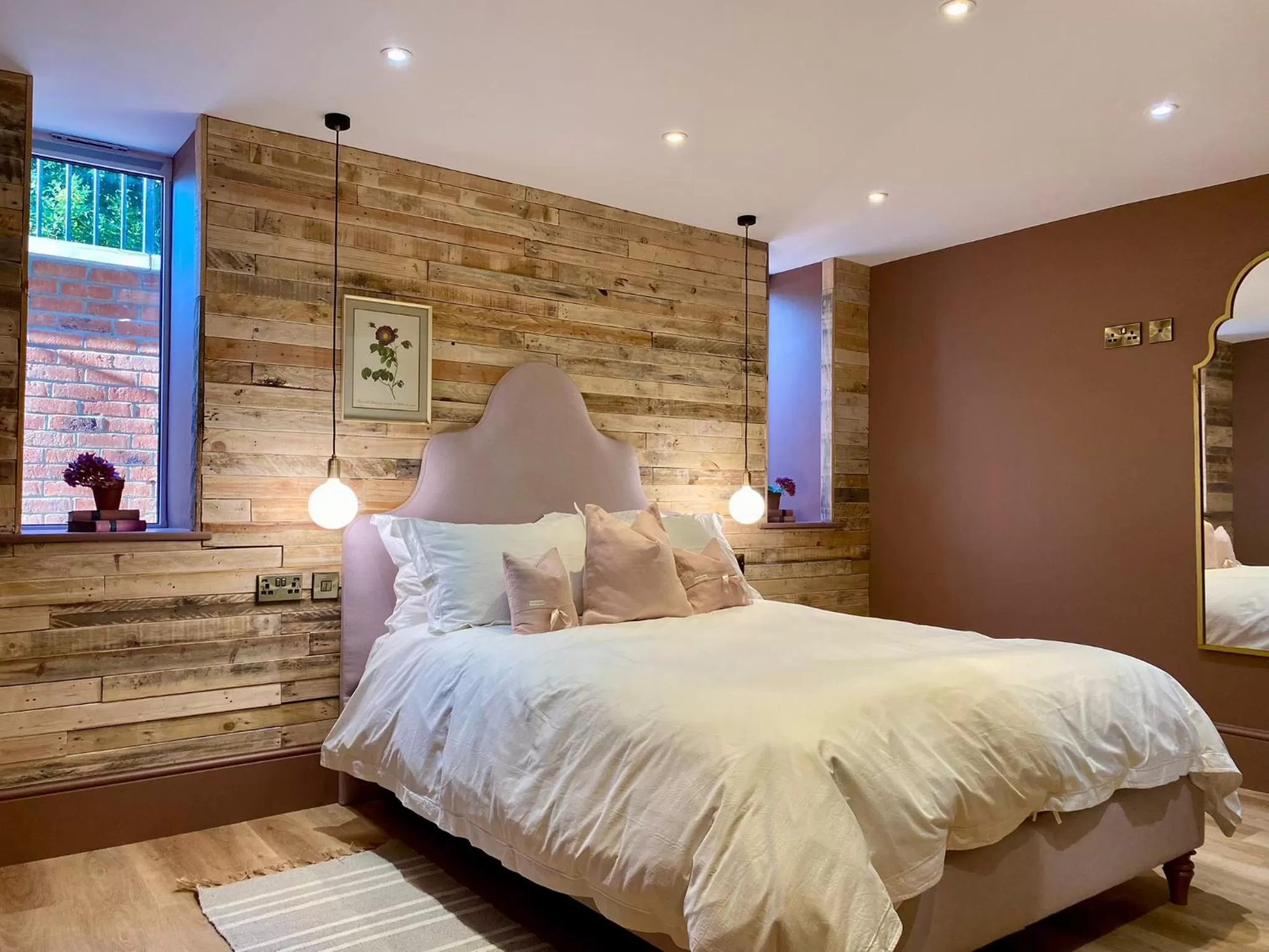 Bed in Railway House York by Chateau Anna