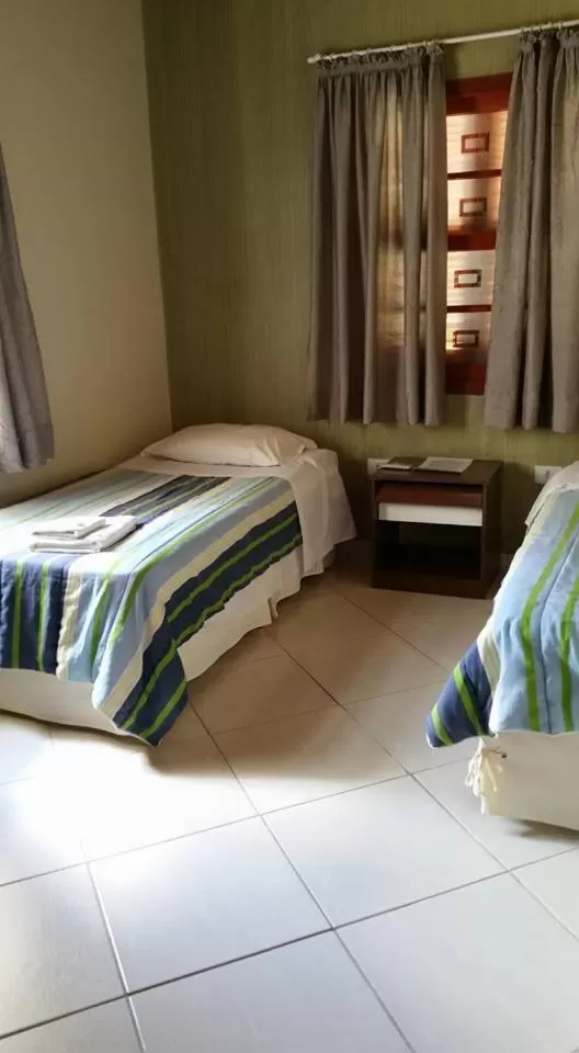 Bathroom, Bed in Hotel Vison