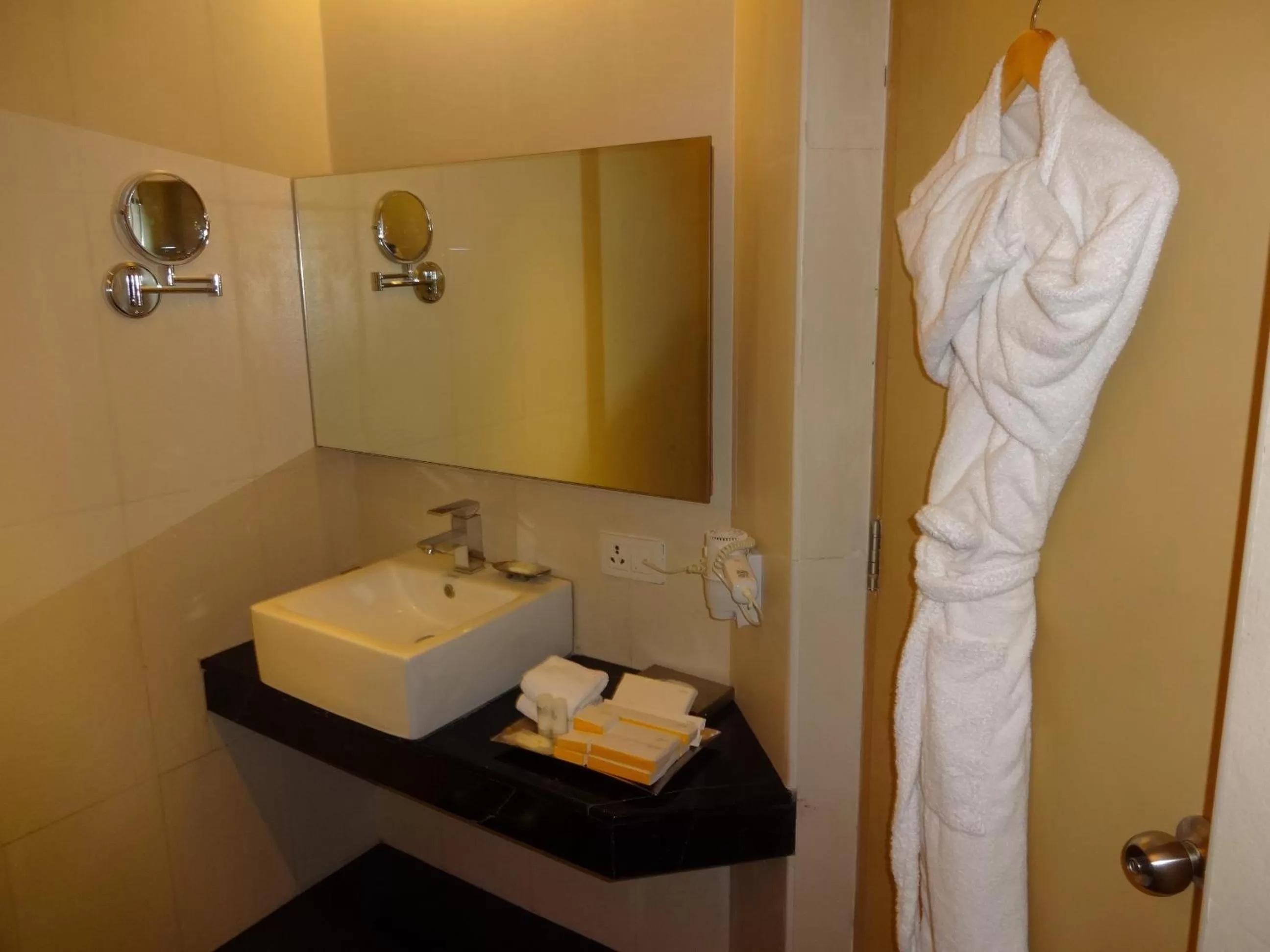 Bathroom in Marigold Hotel