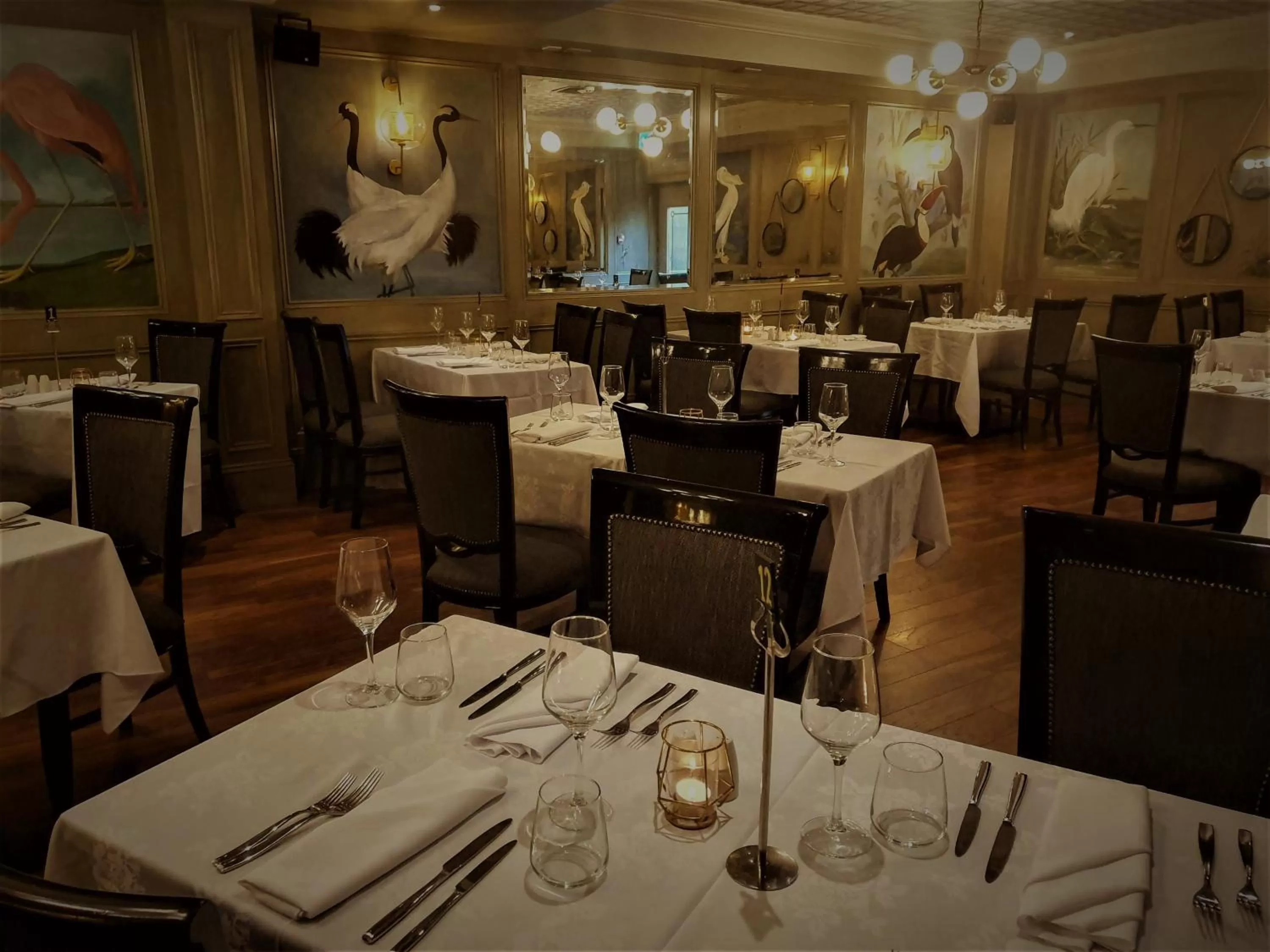 Restaurant/places to eat in The Lansdowne Hotel