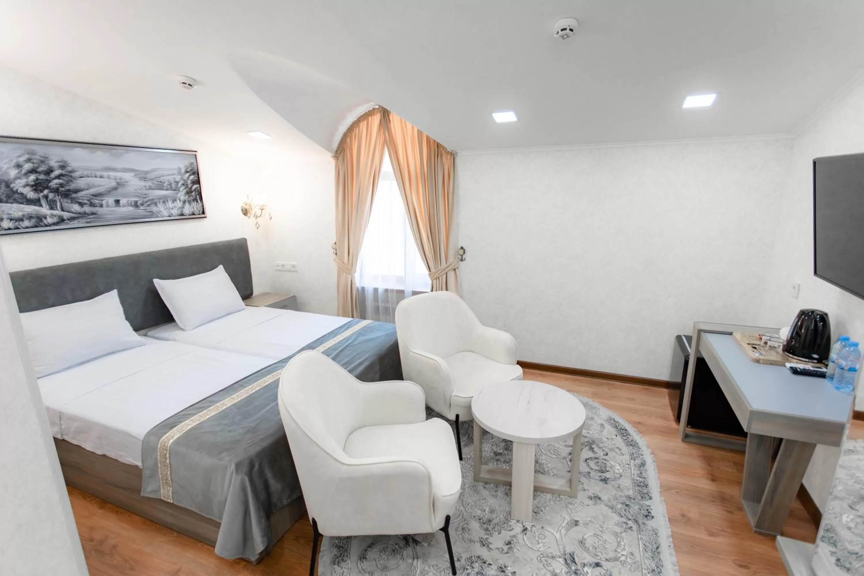 Registon Saroy Hotel