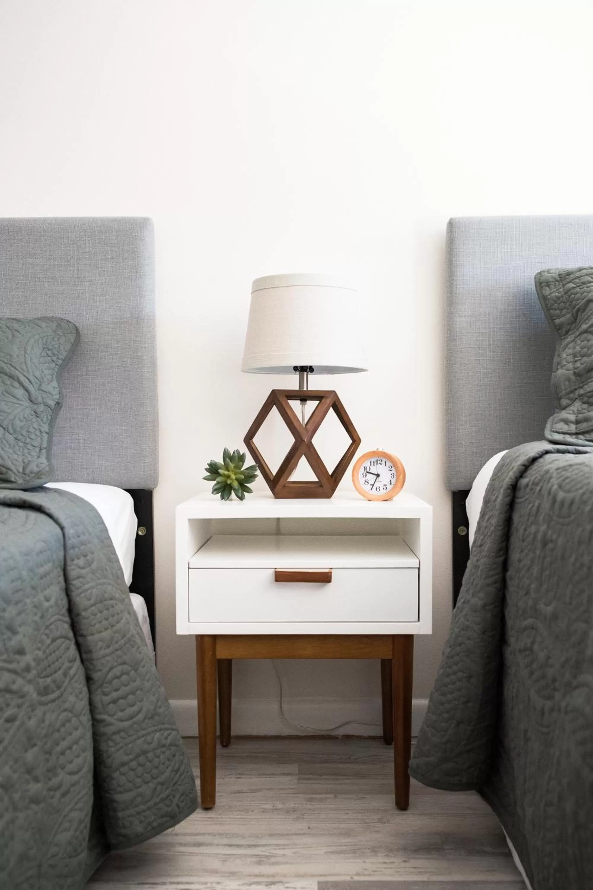 Living room in The Carriage House at Strasburg