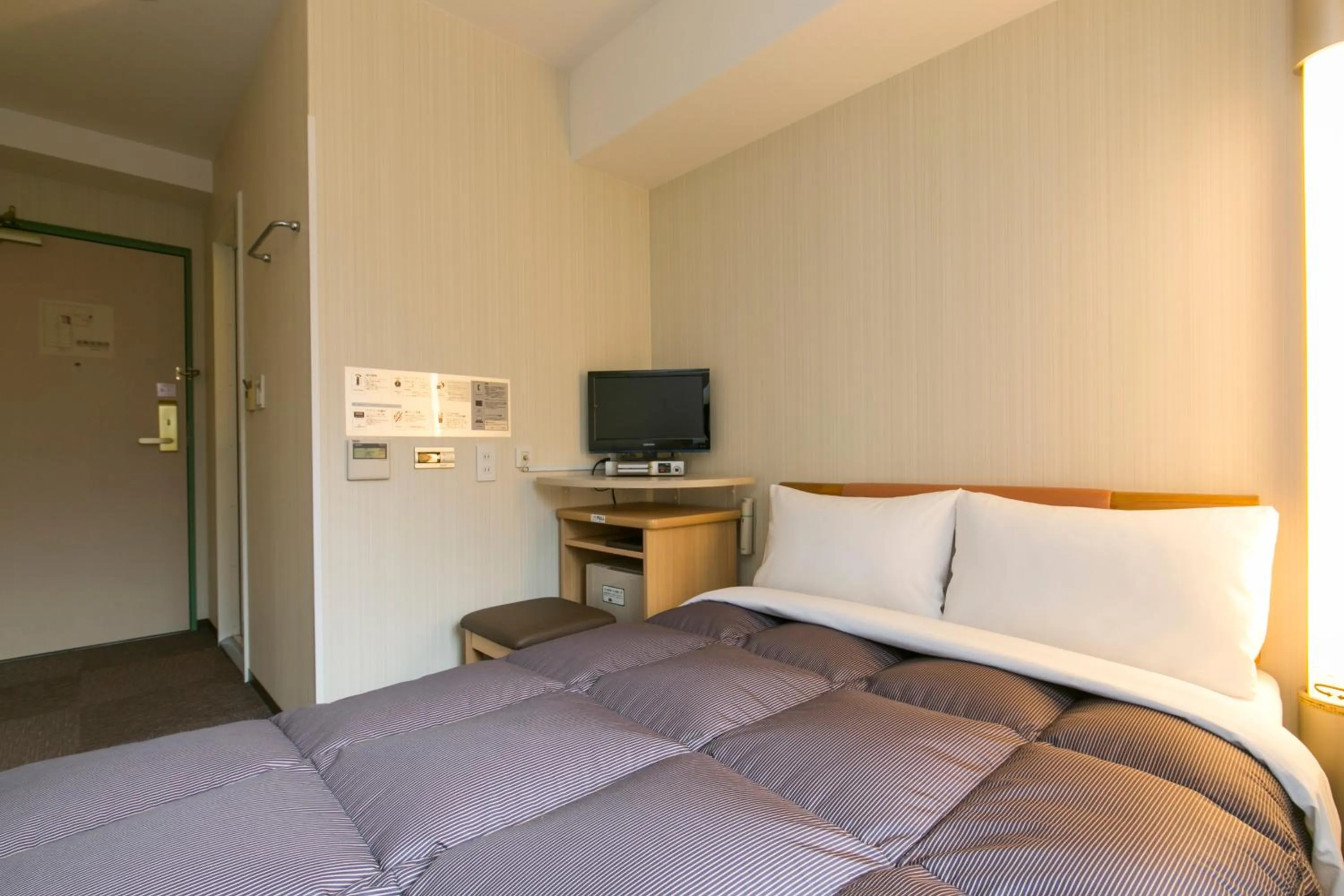 Photo of the whole room, Bed in R&b Hotel Shinyokohamaekimae