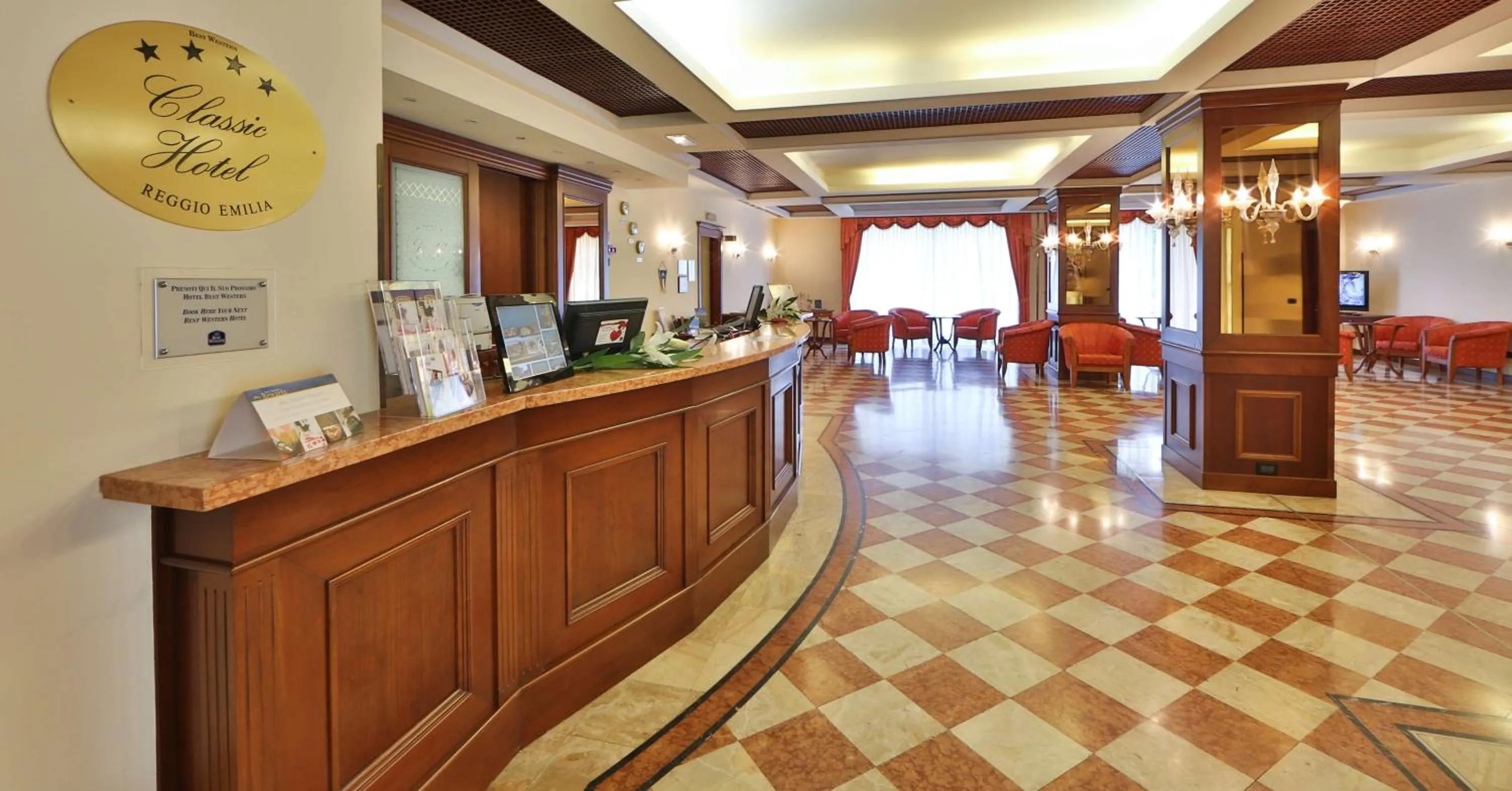 Lobby or reception in Best Western Classic Hotel