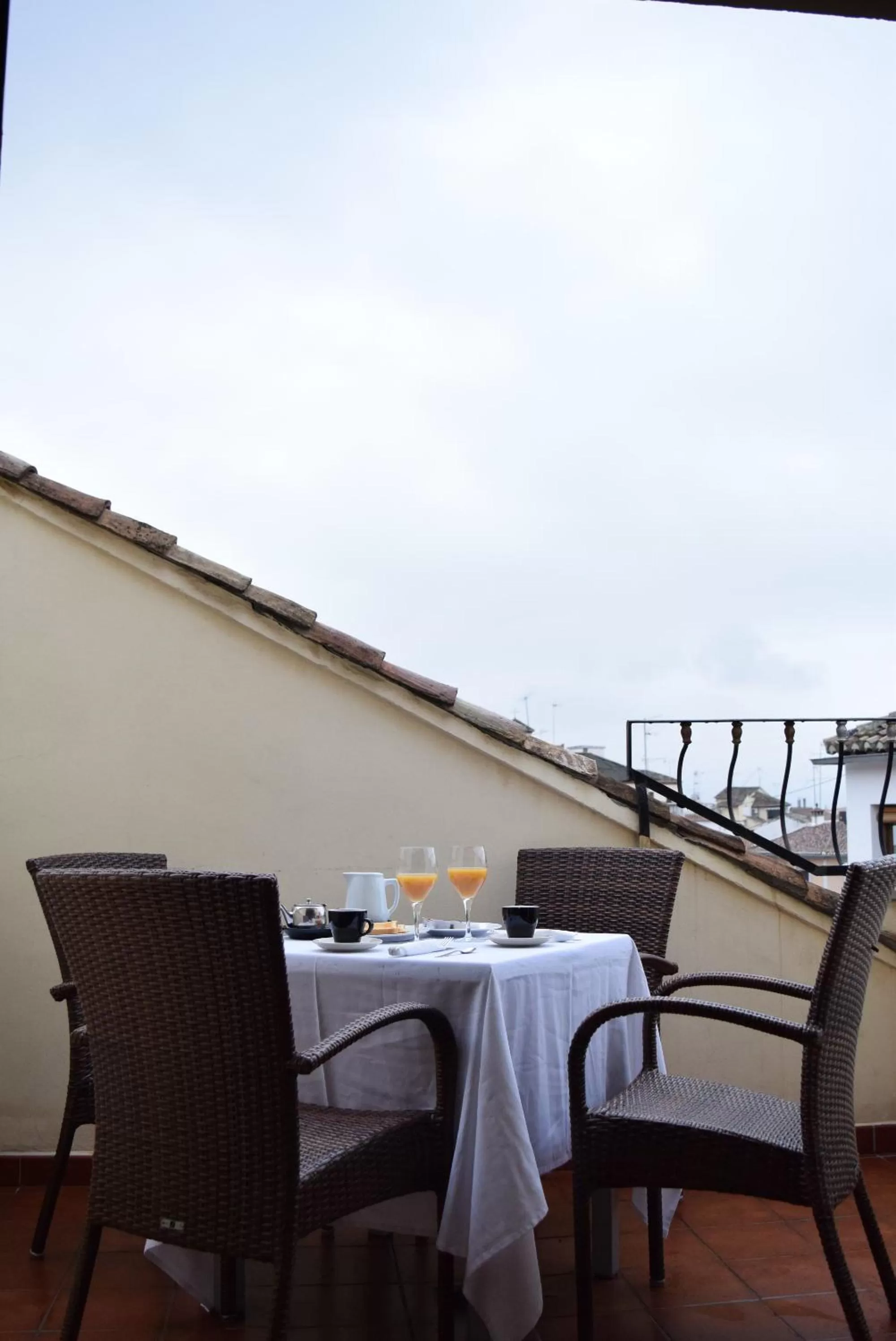 Patio in Hotel Plaza Nueva