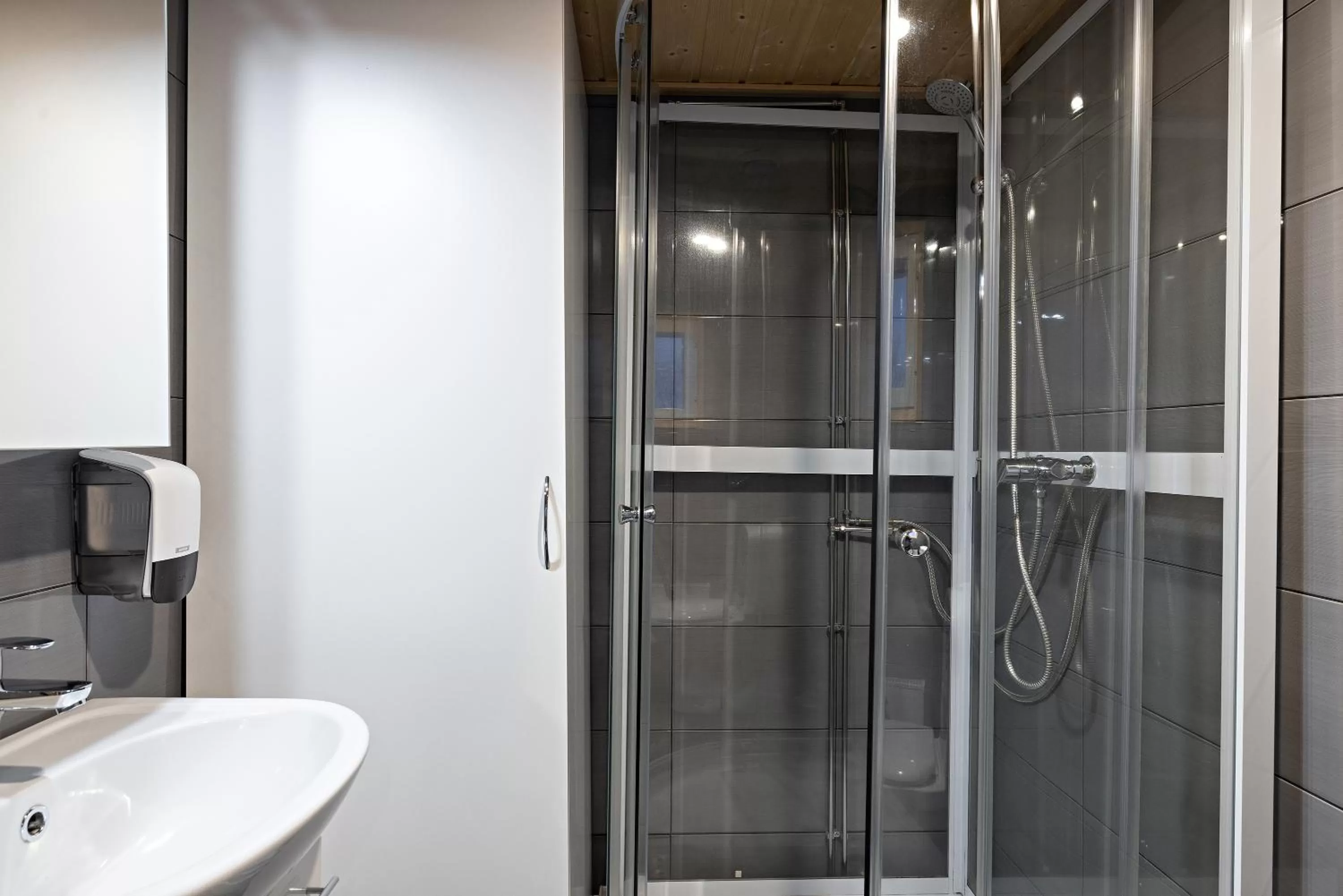 Bathroom in Arctic River Resort