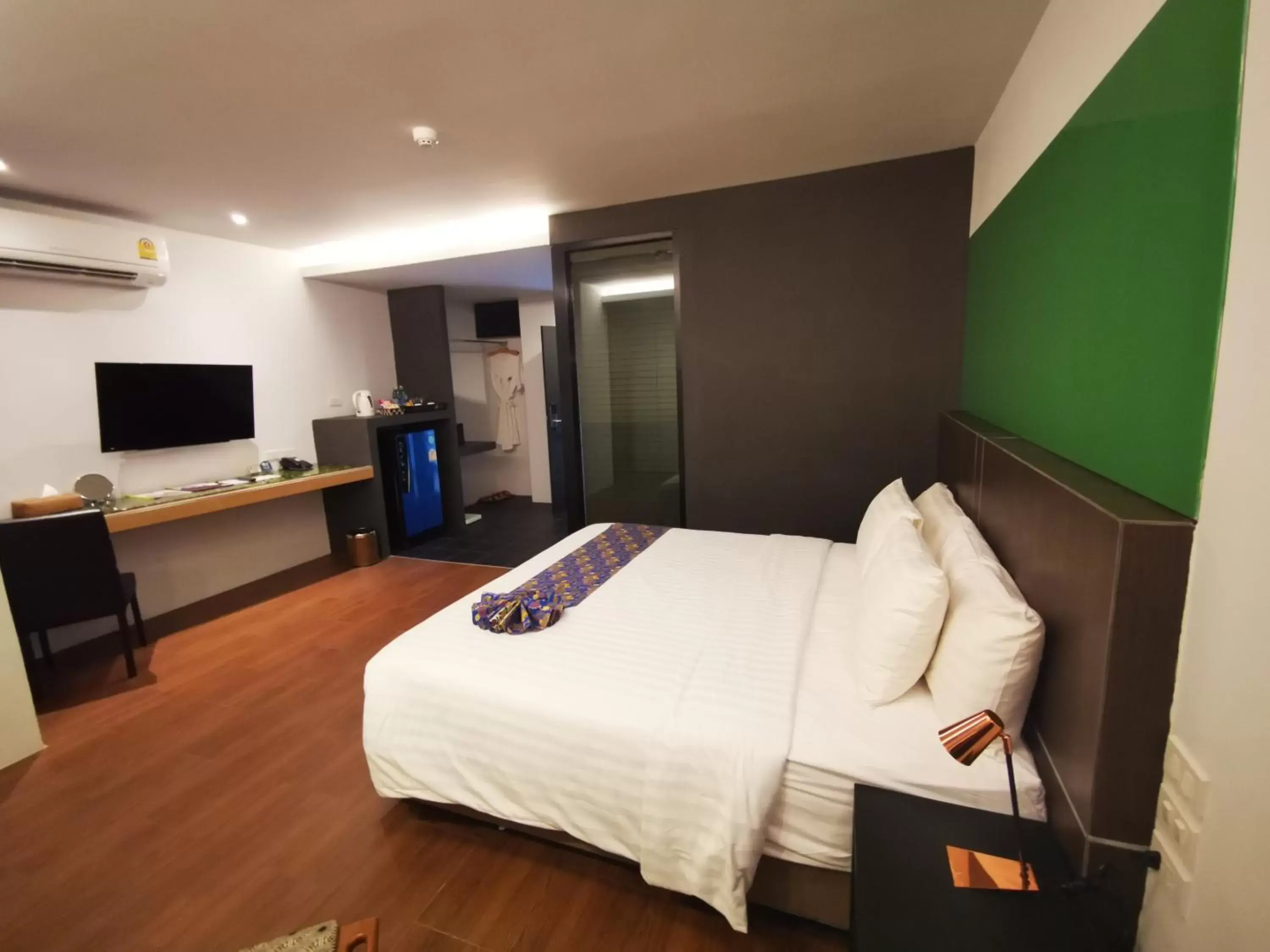 Deluxe King Room in Mandy Nok Hotel Deluxe King Room in Mandy Nok Hotel