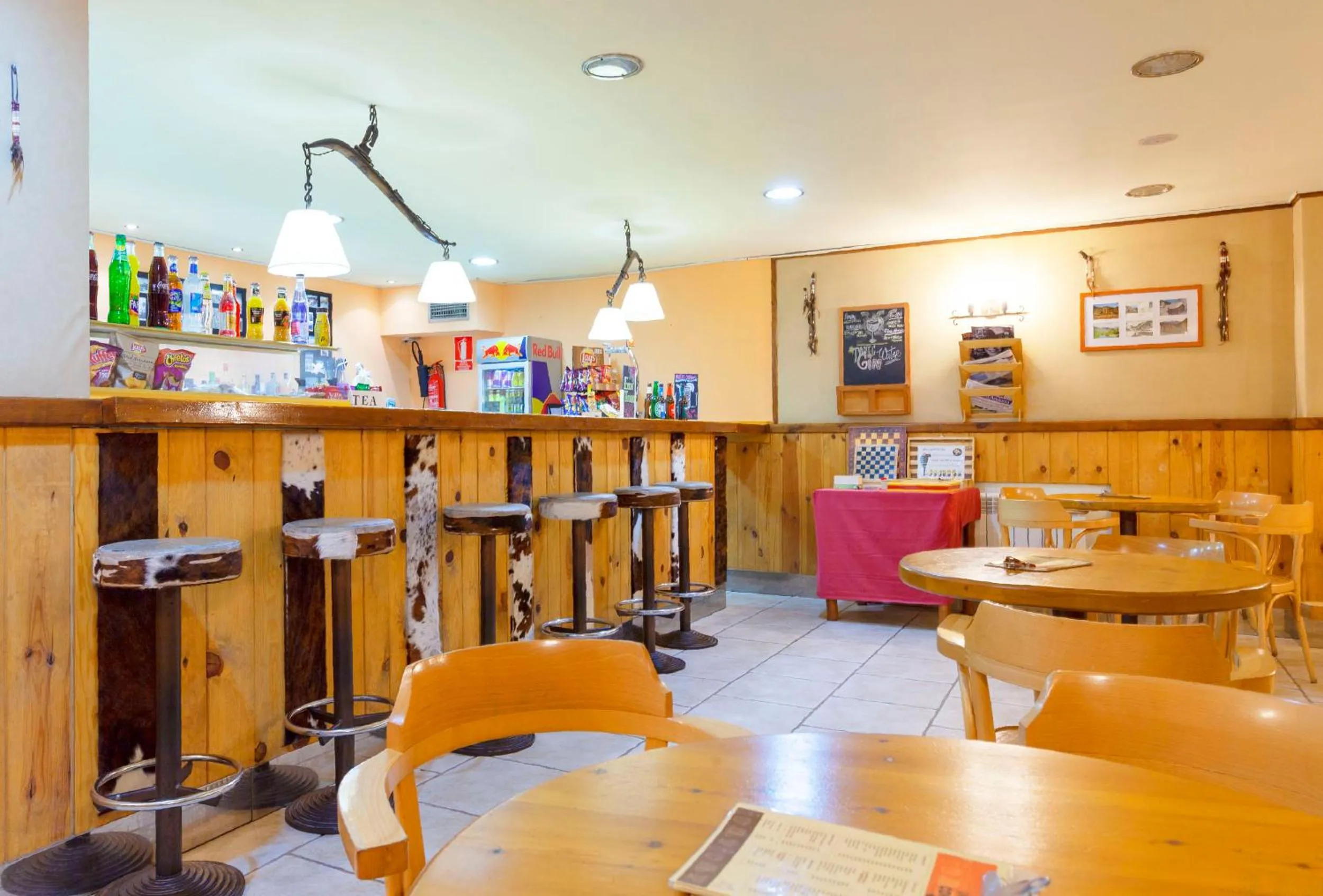 Lounge or bar, Restaurant/Places to Eat in Wuau! Hotel Segle XX