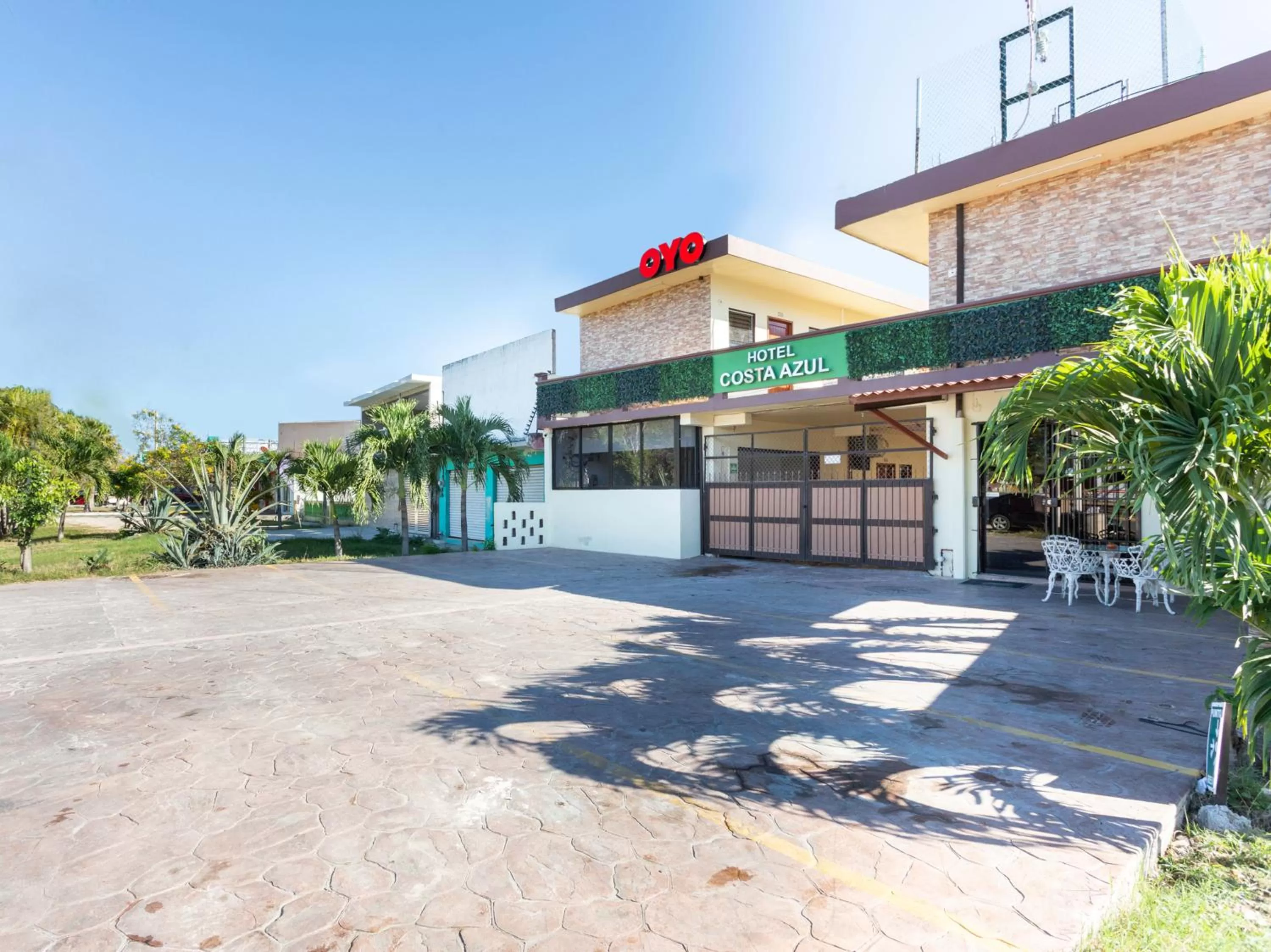 Property building in Hotel Costa Azul