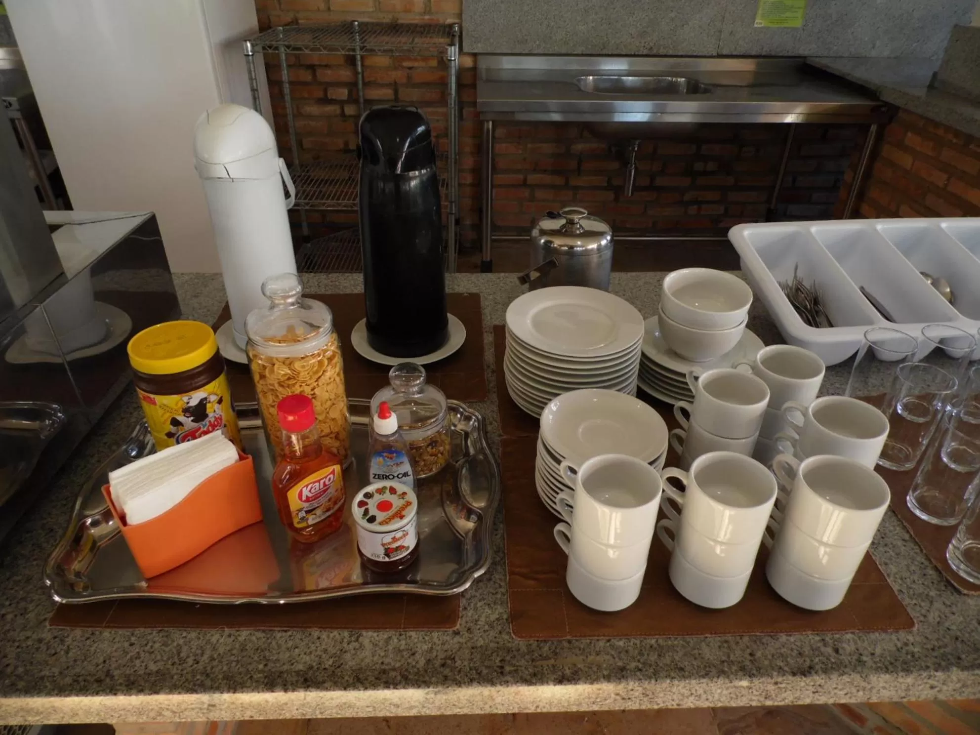 Buffet breakfast in Hotel Praia do Futuro