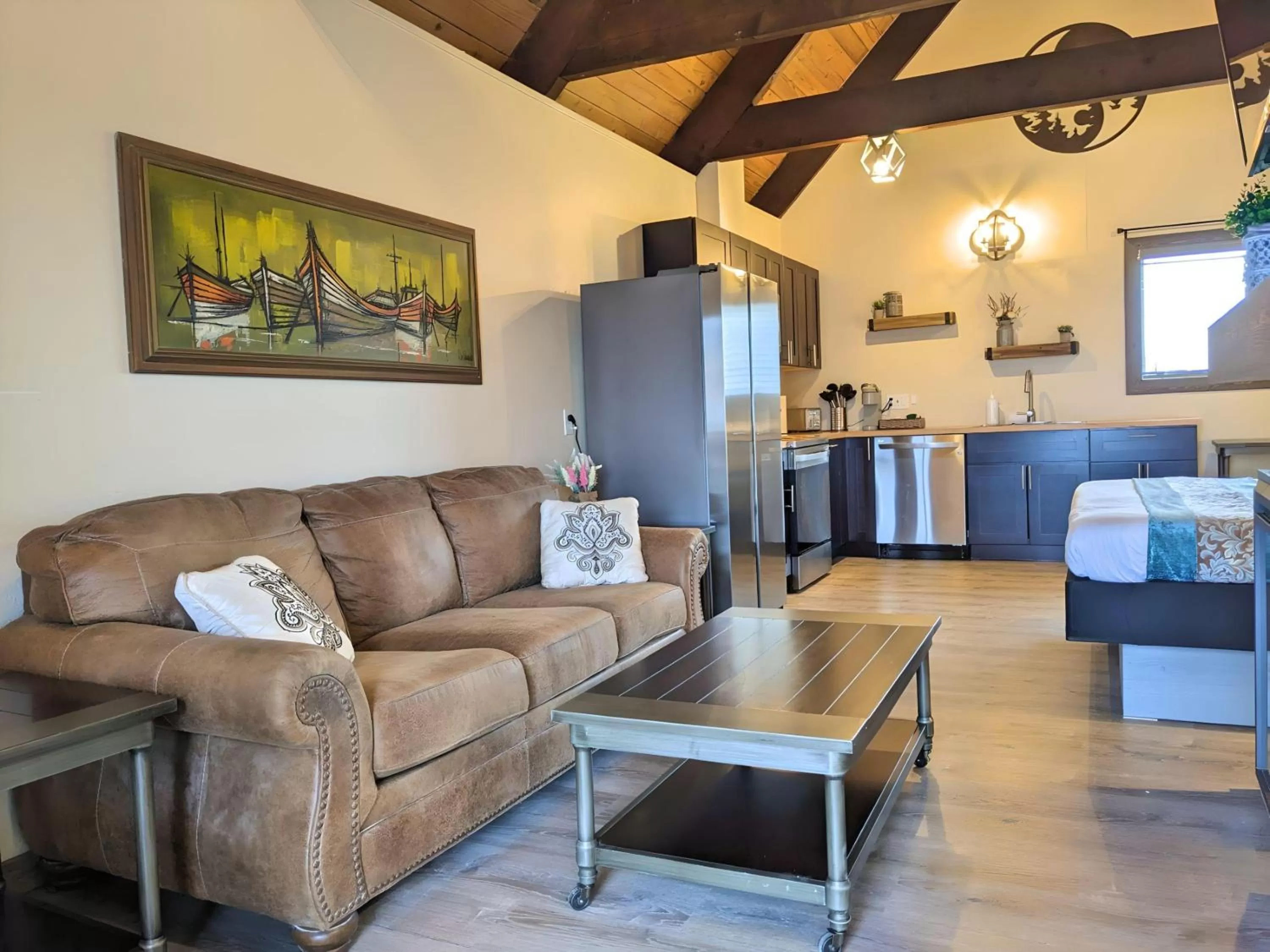 Living room, Seating Area in Wanderlust Inn