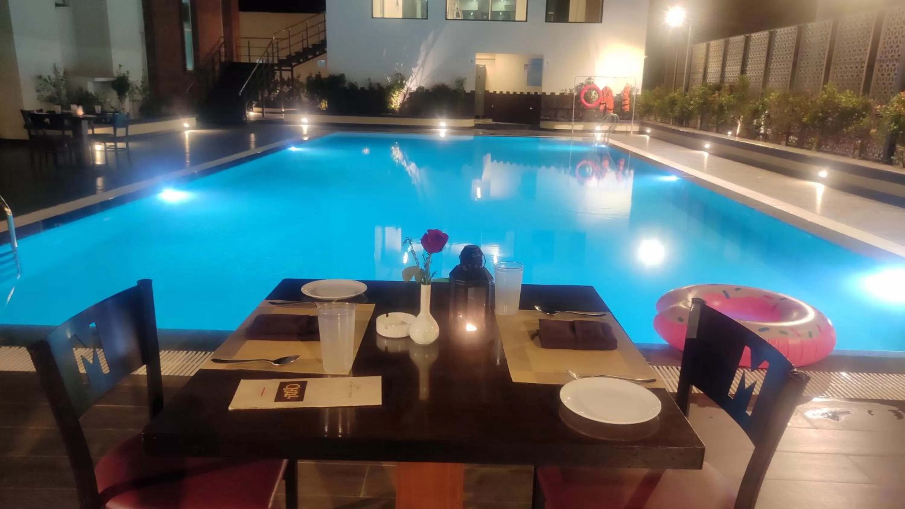 Restaurant/places to eat in Manjeera Sarovar Premiere