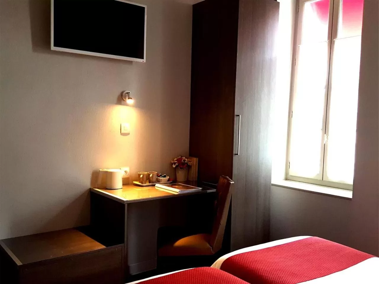 Decorative detail, Bed in Hôtel Mille et une Feuilles