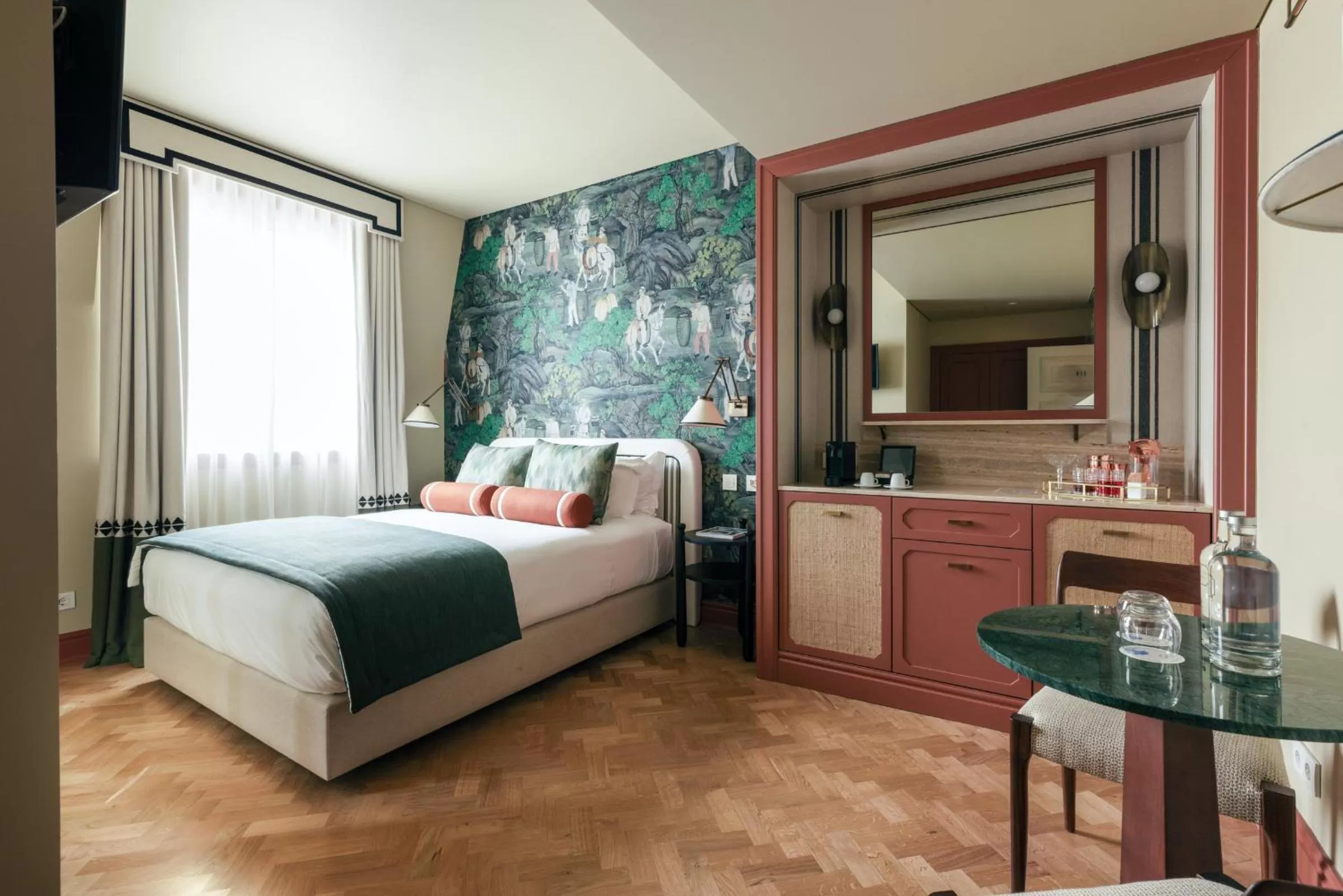 TV and multimedia, Bed in Hospes Infante Sagres Porto - Small Luxury Hotels Of The World