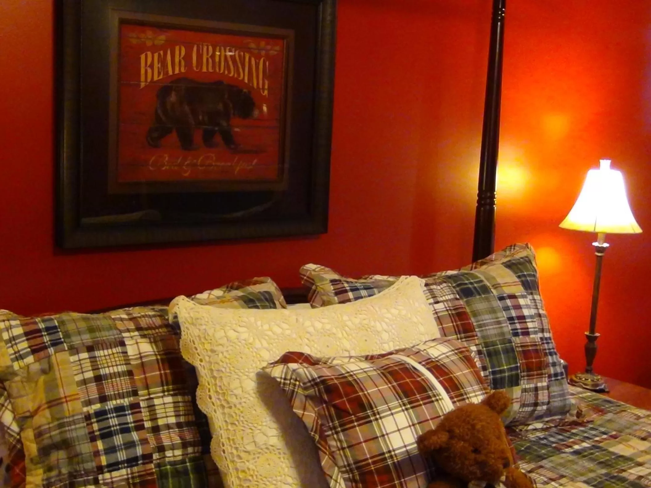 Bed in Berry Springs Lodge