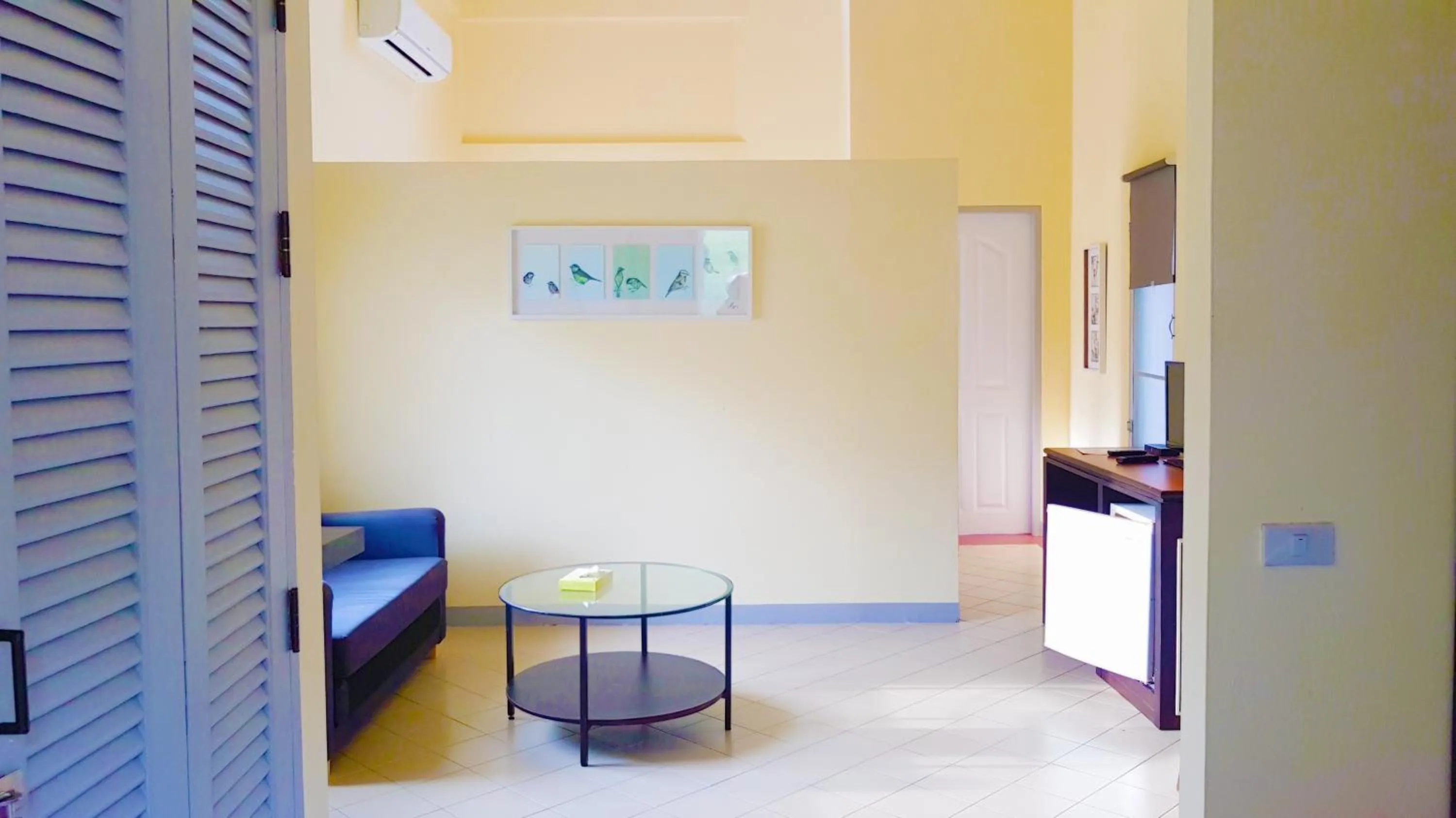 Photo of the whole room in Brookside Valley Resort